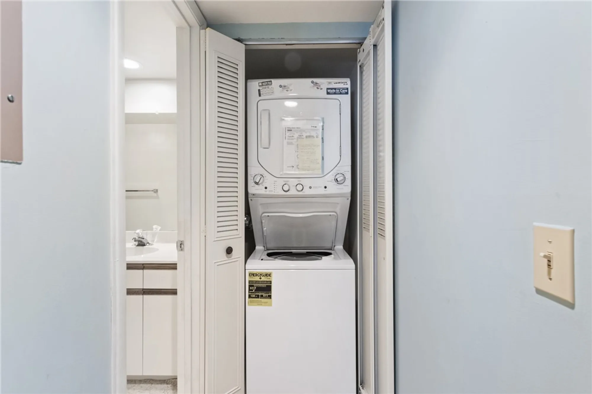 Property Slideshow image 18 of 32 | 35 plantation dr 205, Vero Beach, FL, 32966