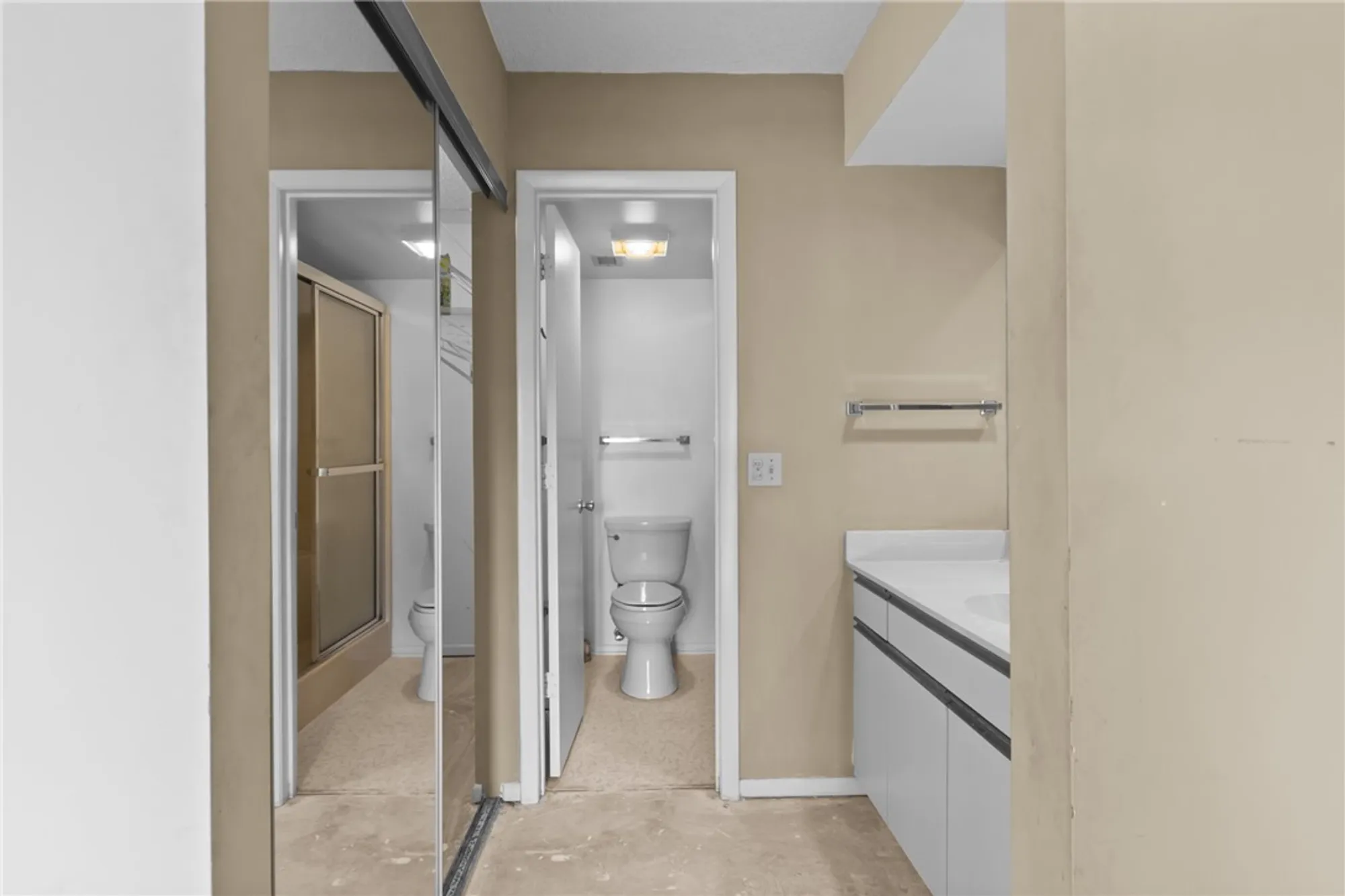 Property Slideshow image 12 of 32 | 35 plantation dr 205, Vero Beach, FL, 32966