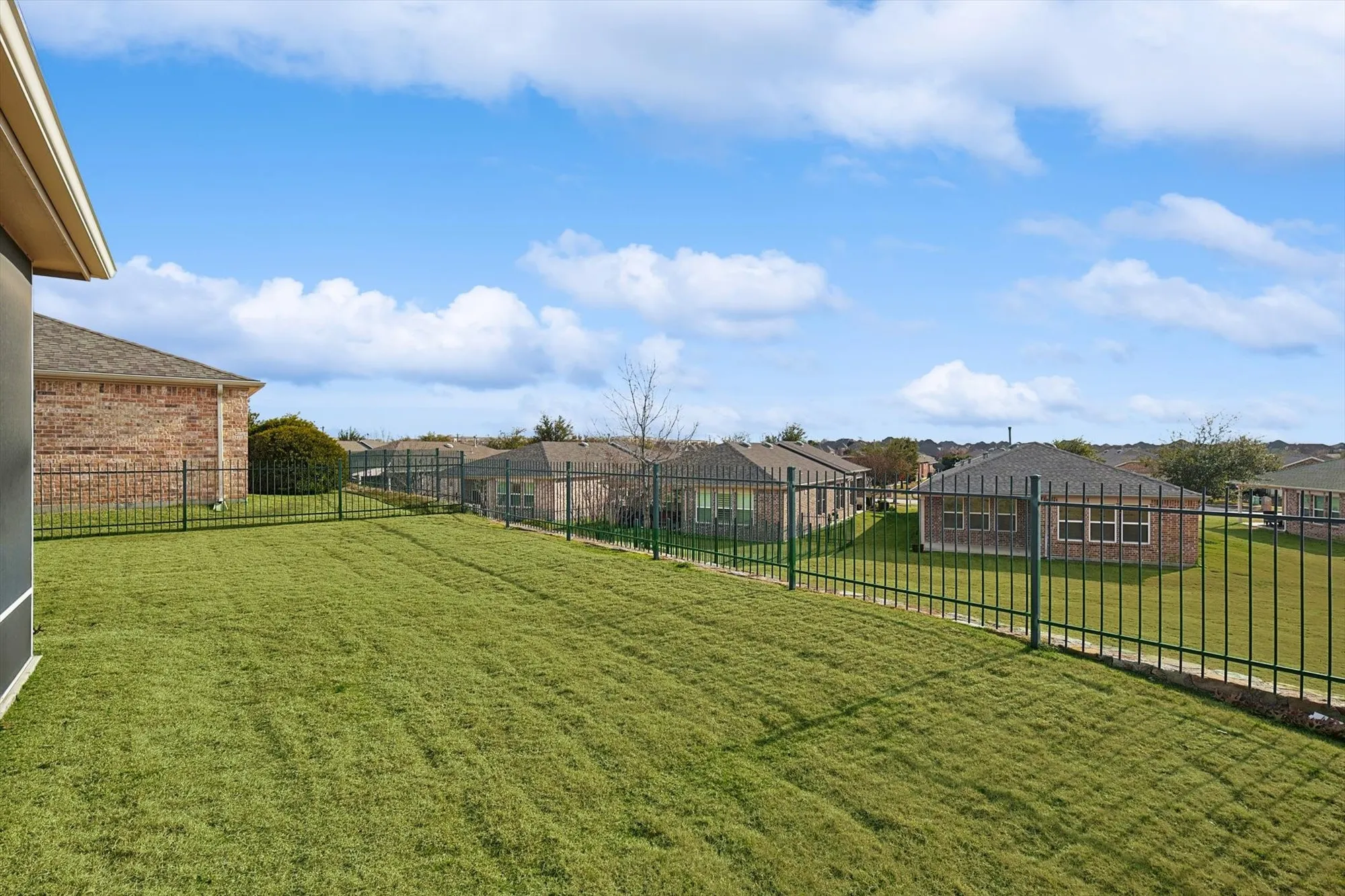 Property Slideshow image 26 of 39 | 289 mariposa ln, Frisco, TX, 75036