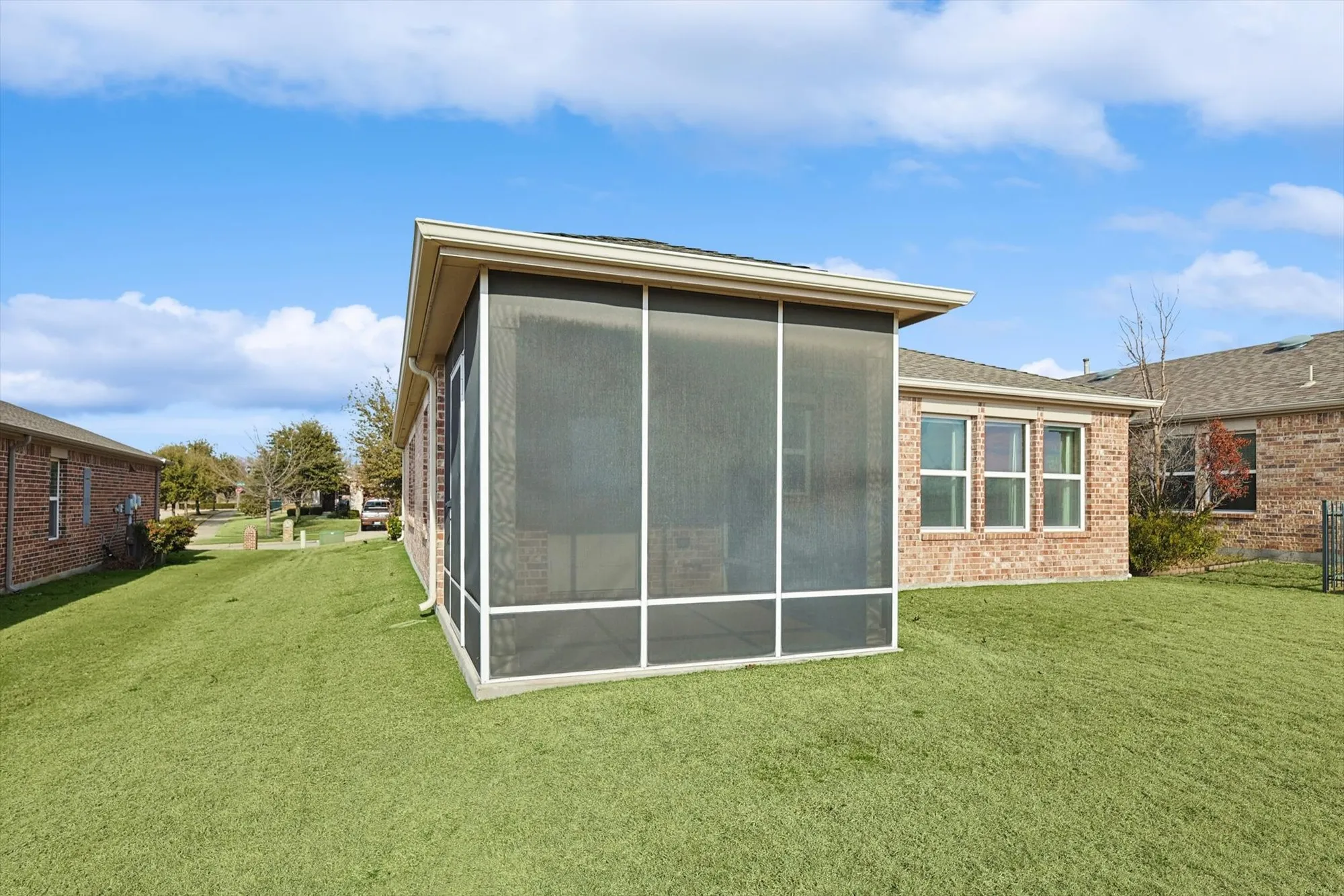 Property Slideshow image 23 of 39 | 289 mariposa ln, Frisco, TX, 75036