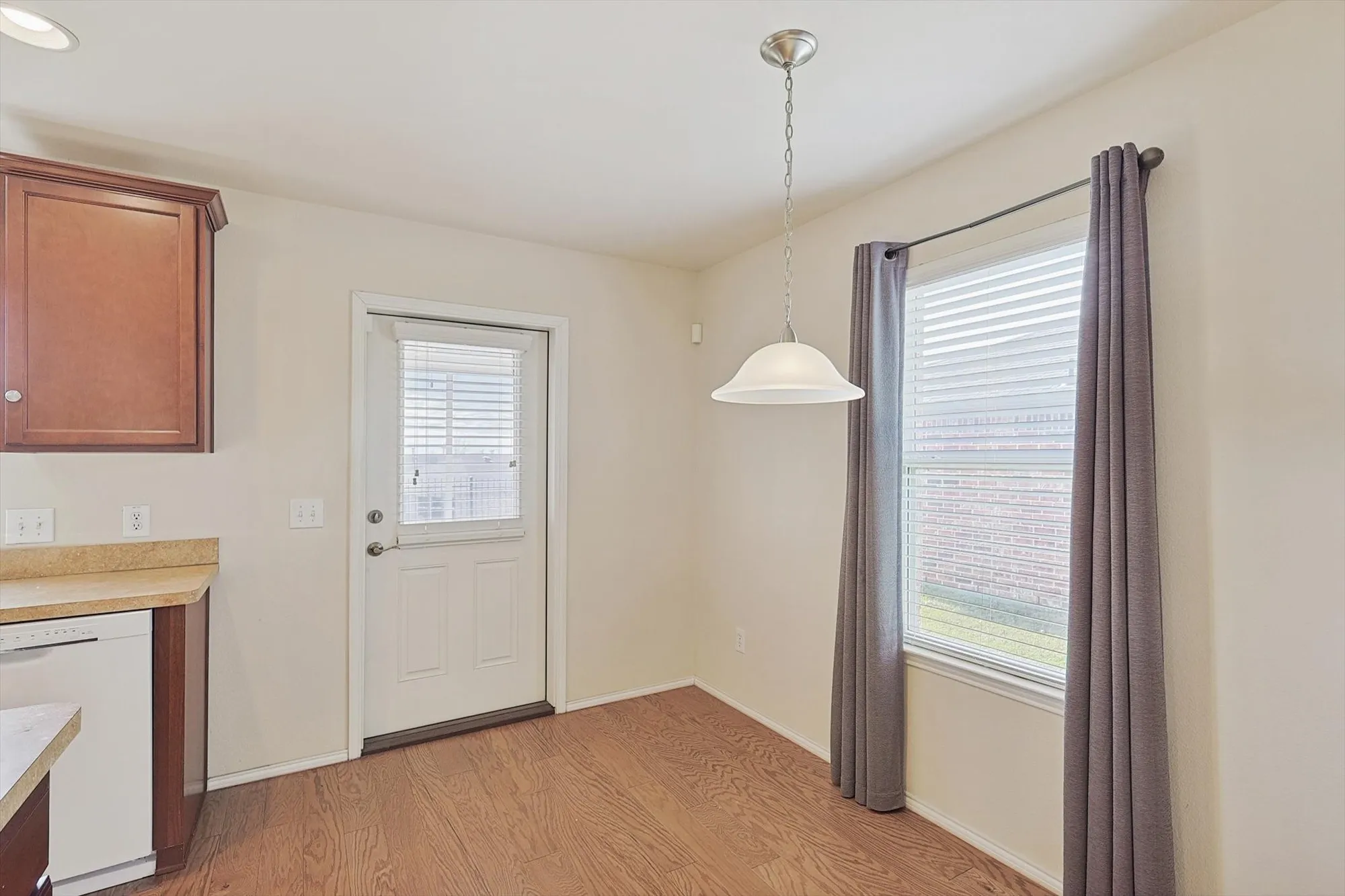 Property Slideshow image 8 of 39 | 289 mariposa ln, Frisco, TX, 75036