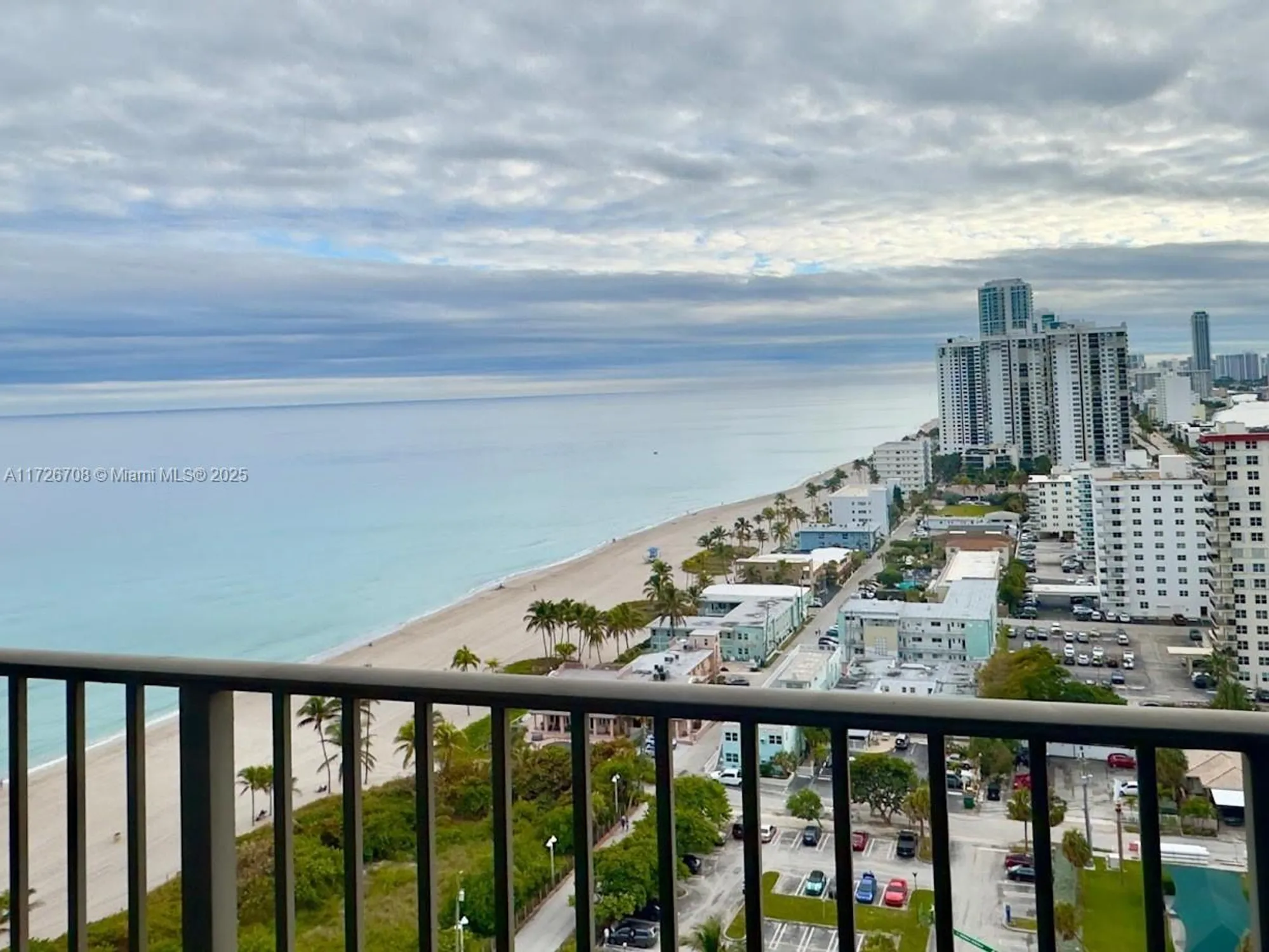 Property Slideshow image 7 of 23 | 1201 s ocean dr 2202s, Hollywood, FL, 33019