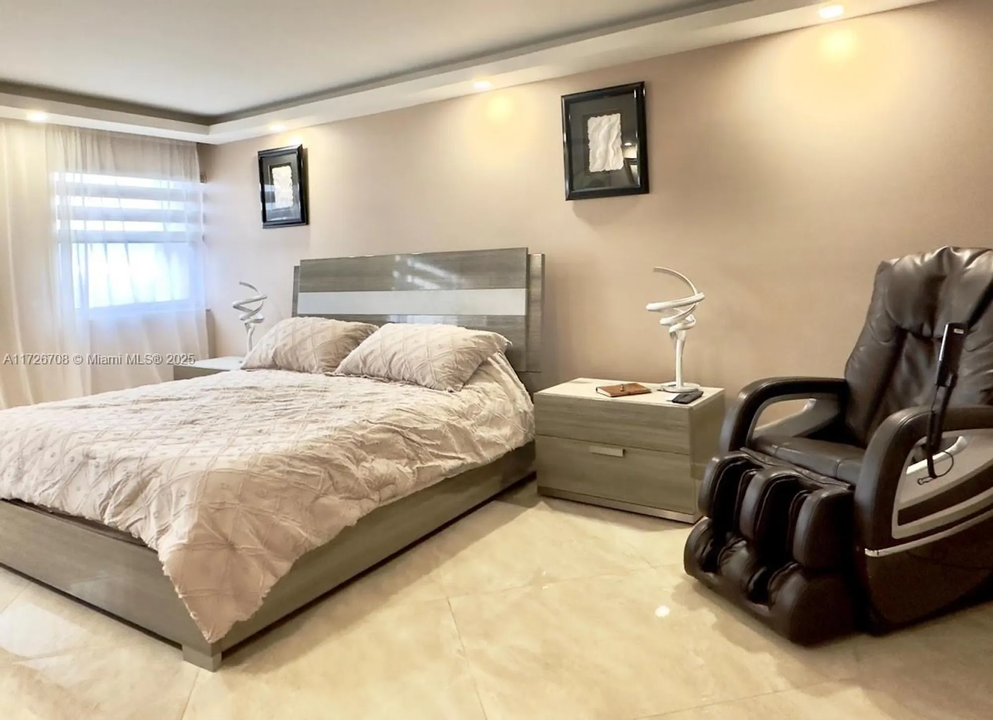 Property Slideshow image 9 of 23 | 1201 s ocean dr 2202s, Hollywood, FL, 33019