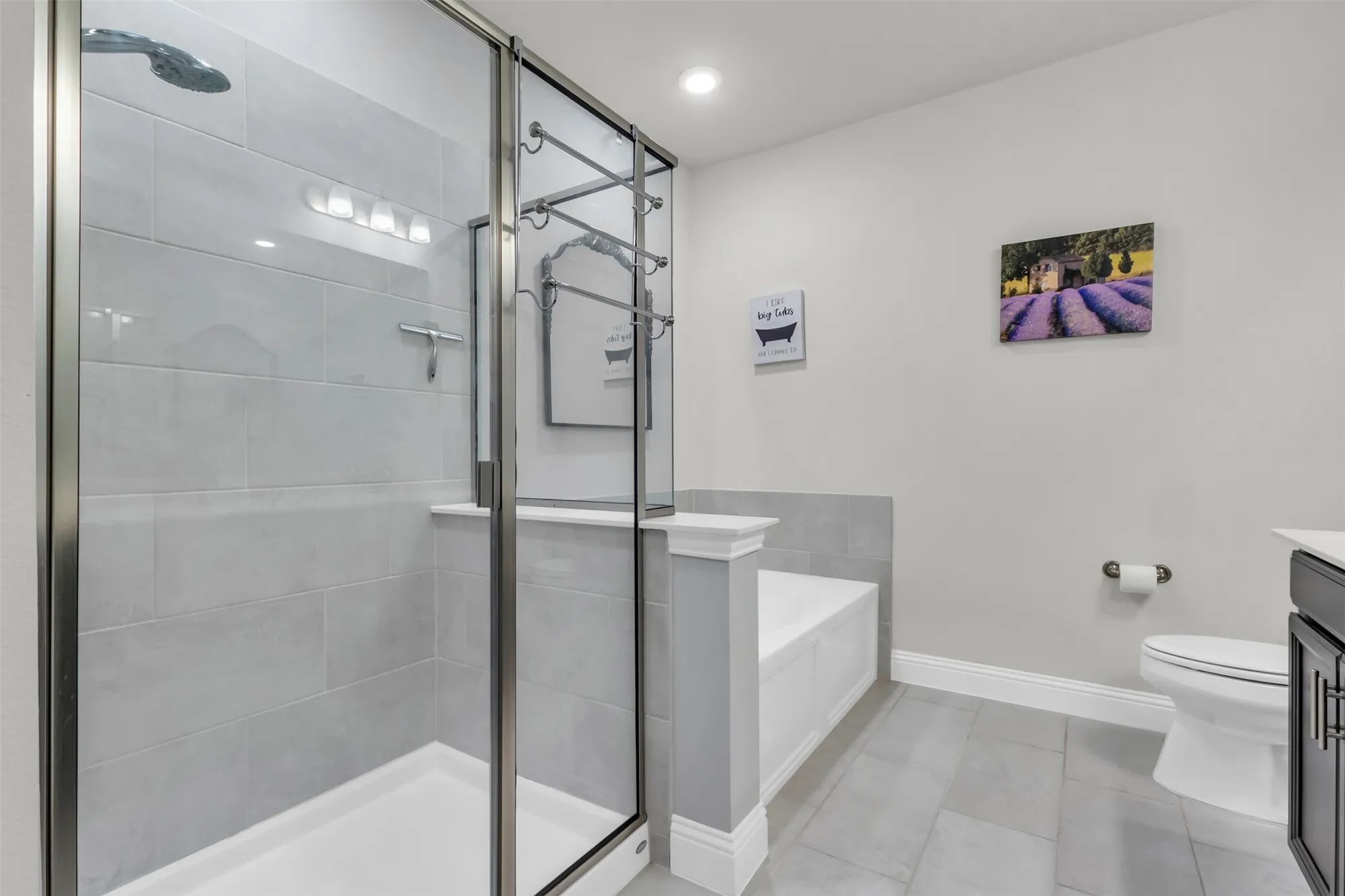 Property Slideshow image 18 of 34 | 1735 wittington pl apt 2302, Farmers Branch, TX, 75234