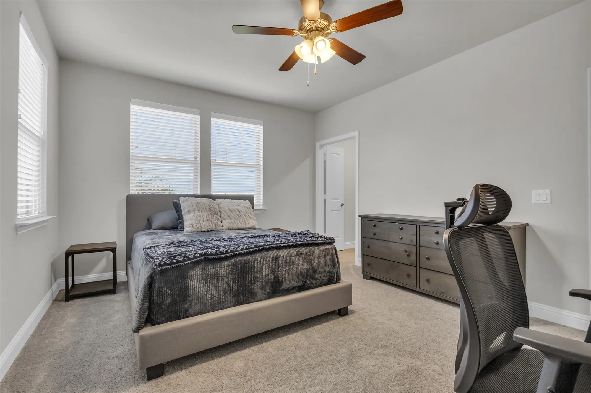 Property Slideshow image 23 of 34 | 1735 wittington pl apt 2302, Farmers Branch, TX, 75234