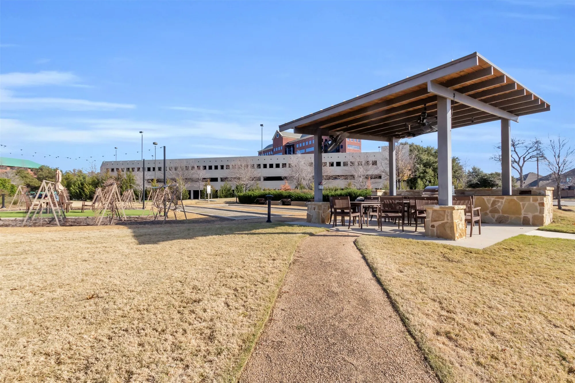 Property Slideshow image 32 of 34 | 1735 wittington pl apt 2302, Farmers Branch, TX, 75234