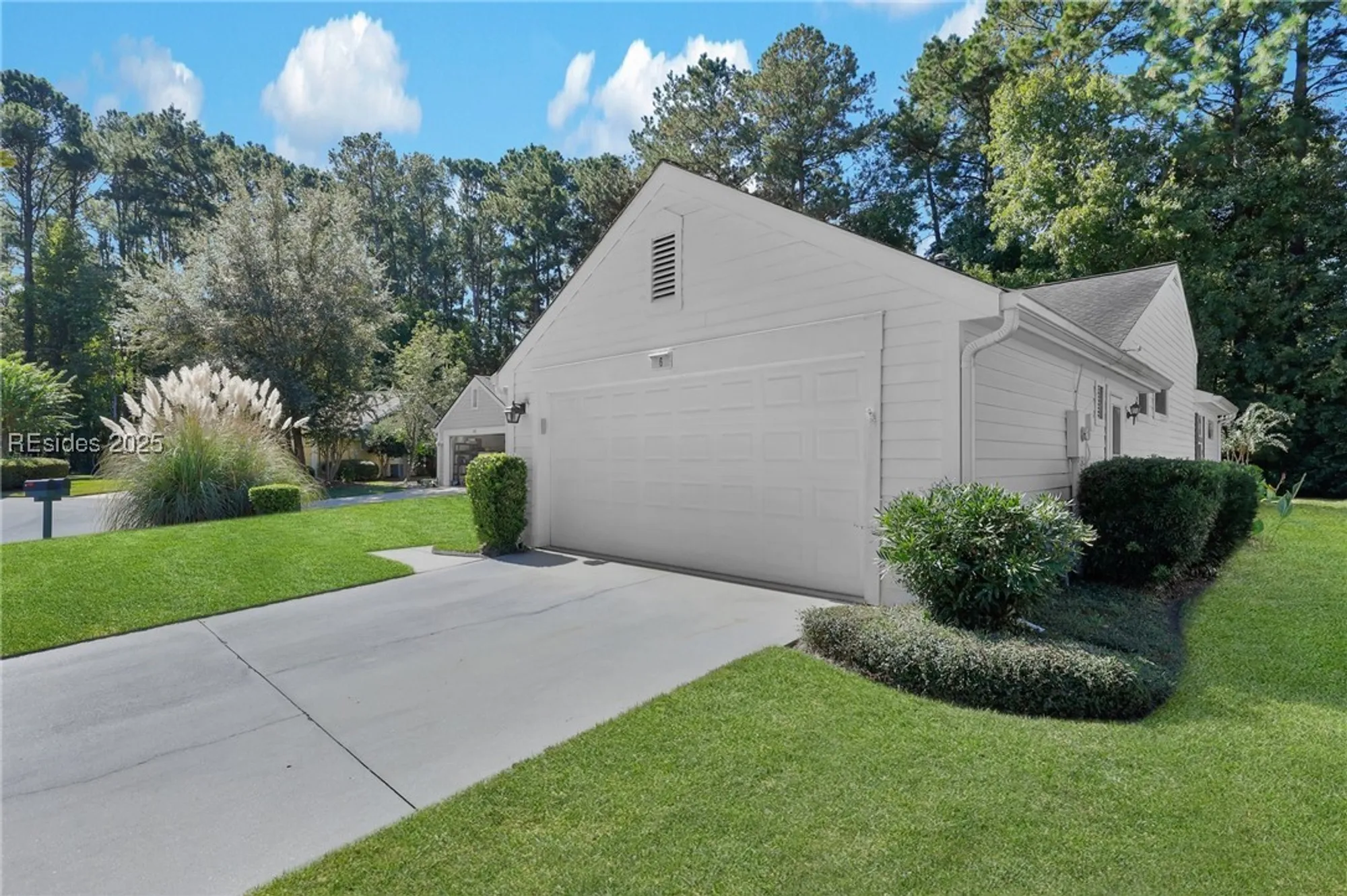 Property Slideshow image 2 of 36 | 6 broughton ct, Bluffton, SC, 29909