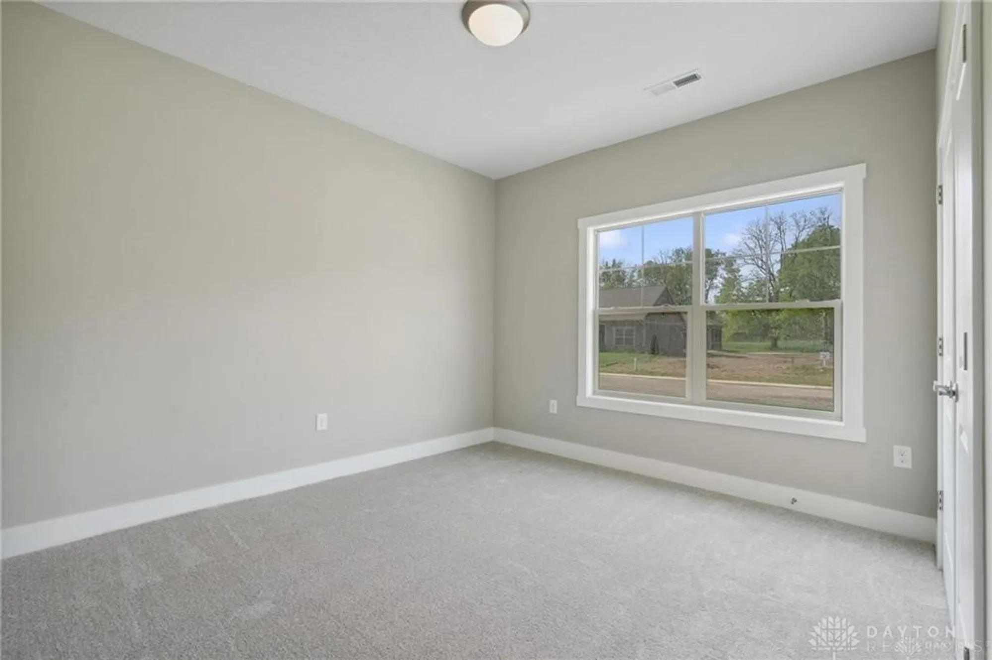 Property Slideshow image 8 of 35 | 1427 triple crown way, Beavercrk Twp, OH, 45385