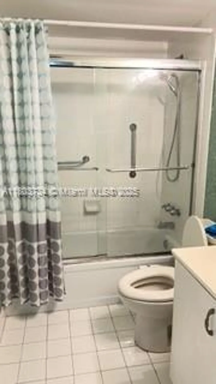 Property Slideshow image 23 of 26 | 1400 saint charles pl l4, Pembroke Pines, FL, 33026