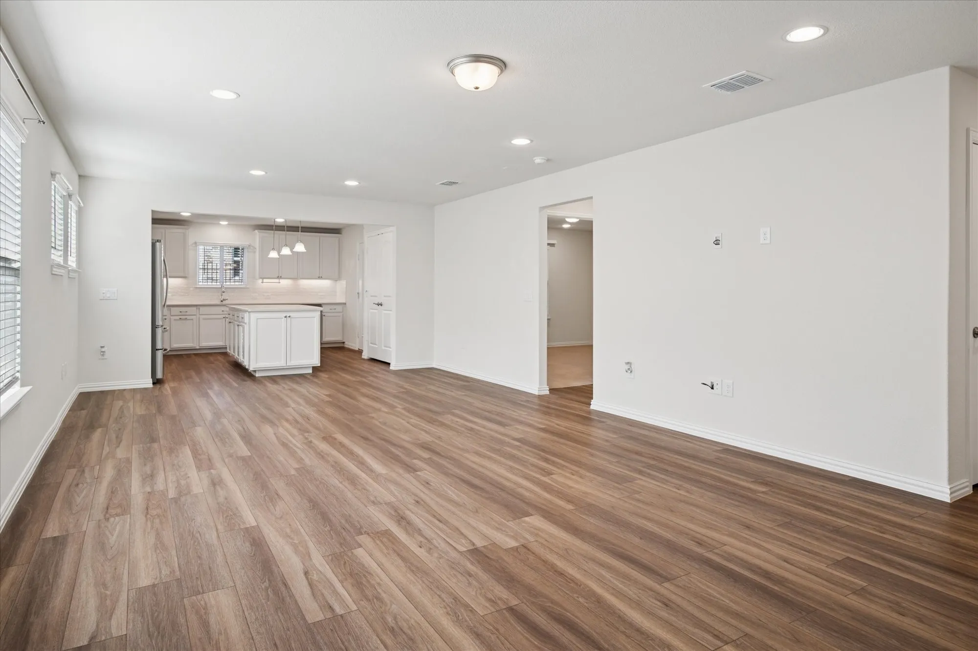 Property Slideshow image 10 of 30 | 9109 water willow way, Mckinney, TX, 75071