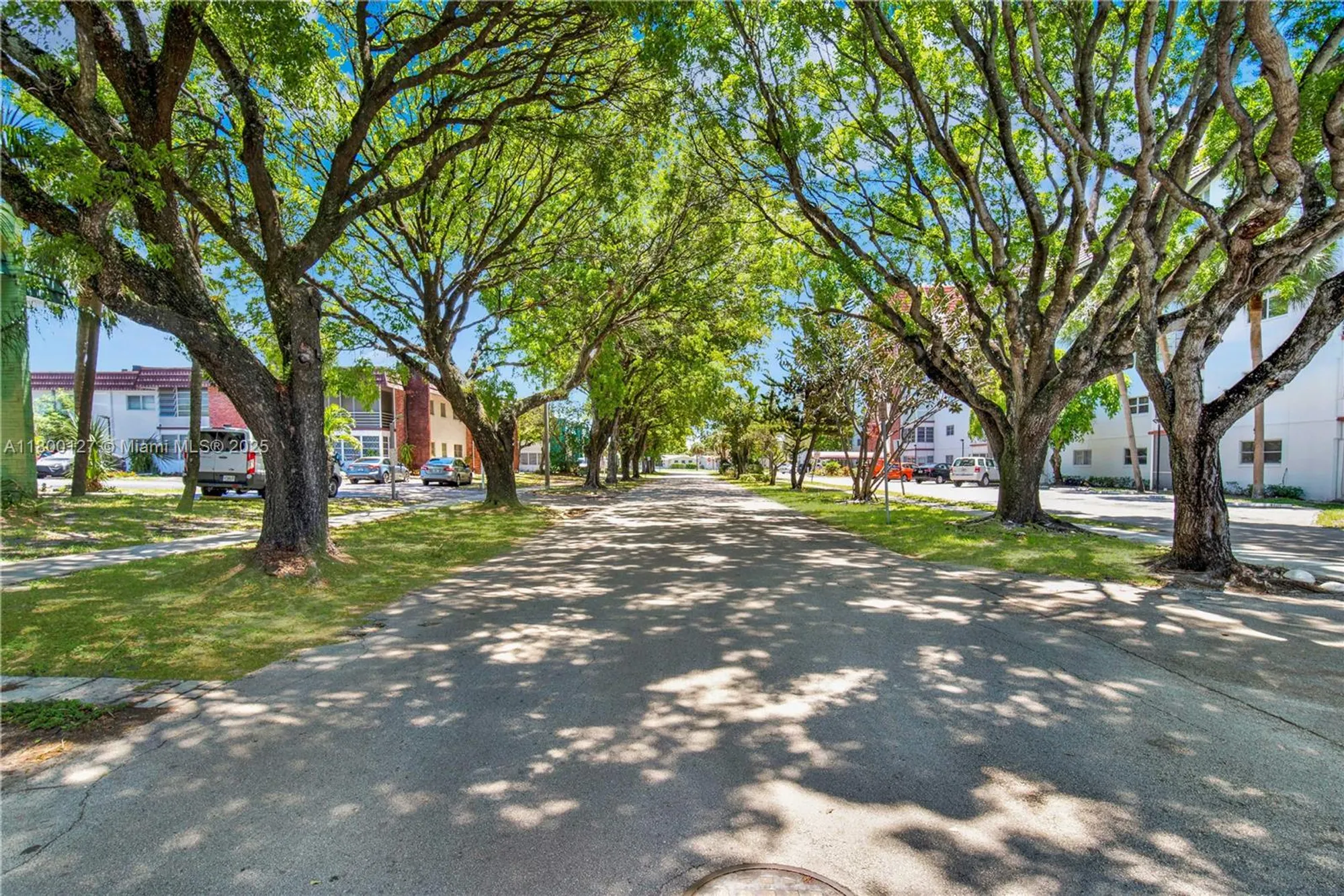 Property Slideshow image 17 of 27 | 4750 nw 22nd ct 518, Lauderhill, FL, 33313