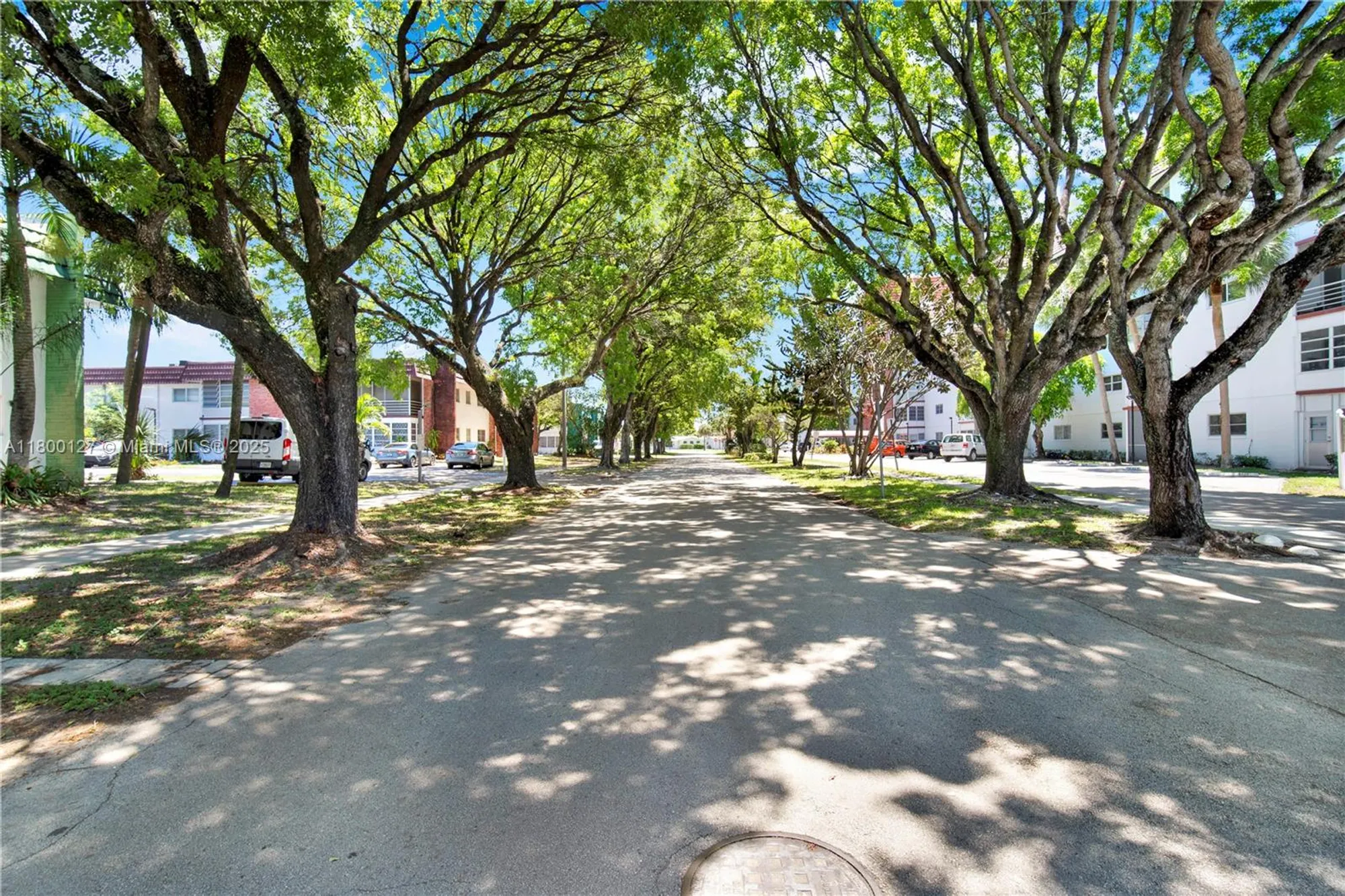 Property Slideshow image 18 of 27 | 4750 nw 22nd ct 518, Lauderhill, FL, 33313