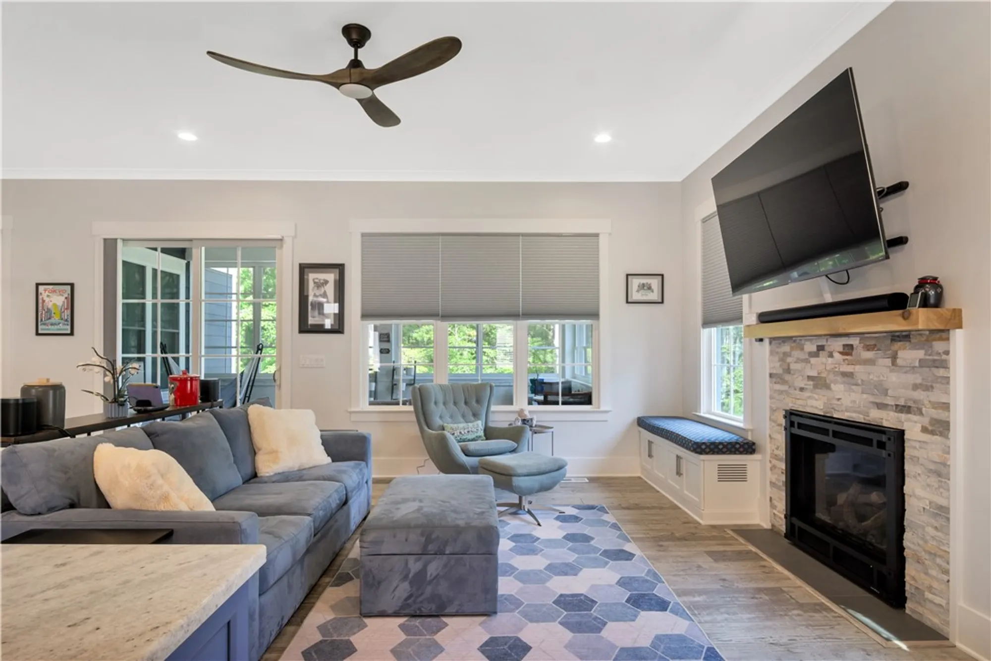 Property Slideshow image 15 of 45 | 6063 settlers market blvd, Williamsburg, VA, 23188