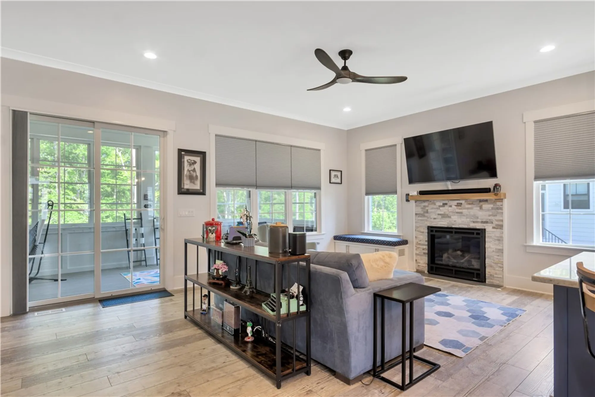 Property Slideshow image 16 of 45 | 6063 settlers market blvd, Williamsburg, VA, 23188