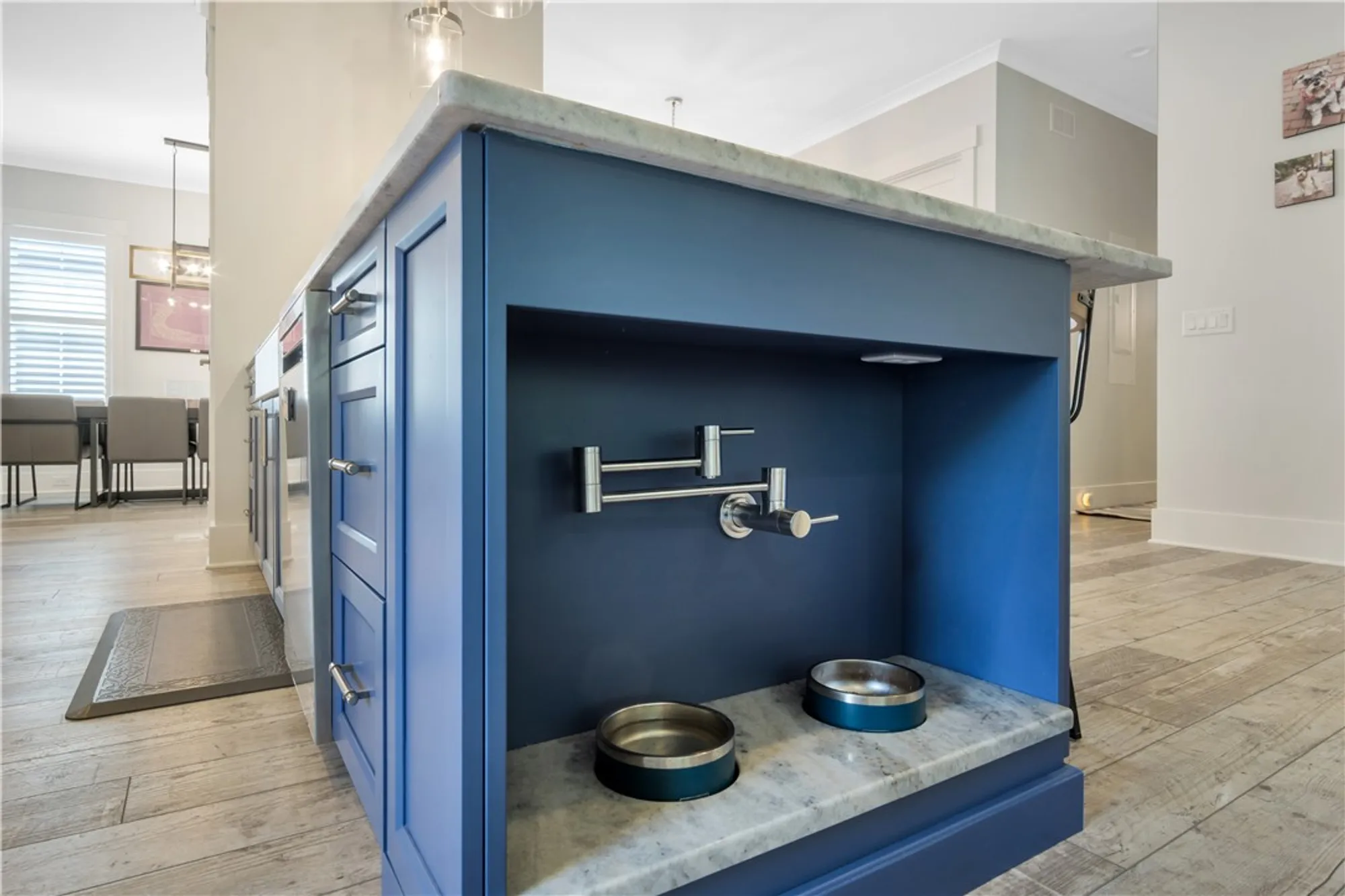 Property Slideshow image 13 of 45 | 6063 settlers market blvd, Williamsburg, VA, 23188