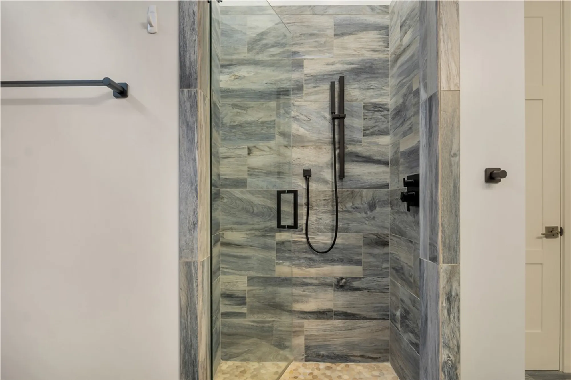 Property Slideshow image 22 of 45 | 6063 settlers market blvd, Williamsburg, VA, 23188