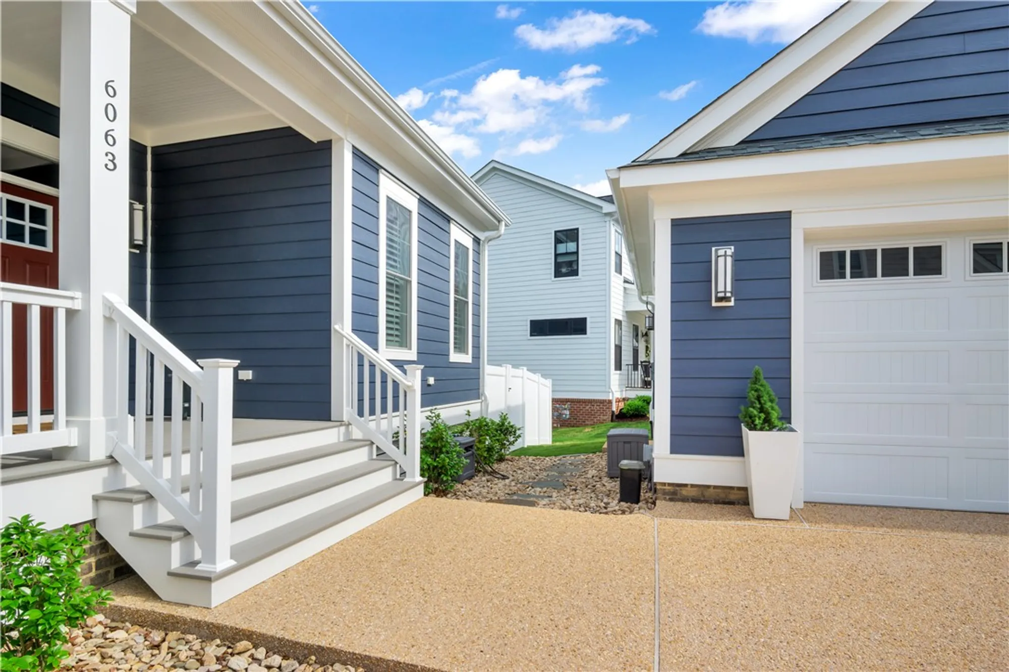 Property Slideshow image 4 of 45 | 6063 settlers market blvd, Williamsburg, VA, 23188