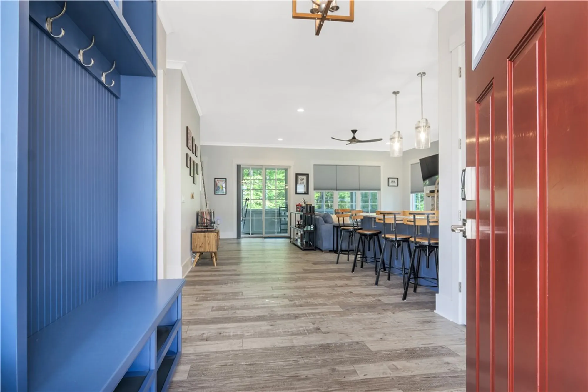 Property Slideshow image 6 of 45 | 6063 settlers market blvd, Williamsburg, VA, 23188