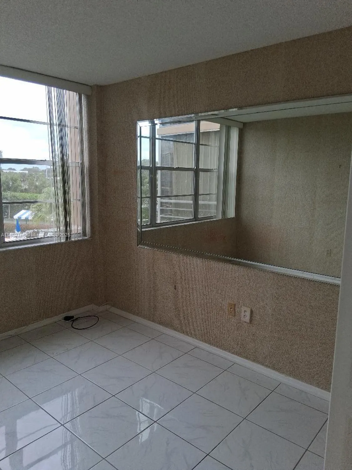 Property Slideshow image 14 of 30 | 1300 saint charles pl apt 302, Pembroke Pines, FL, 33026