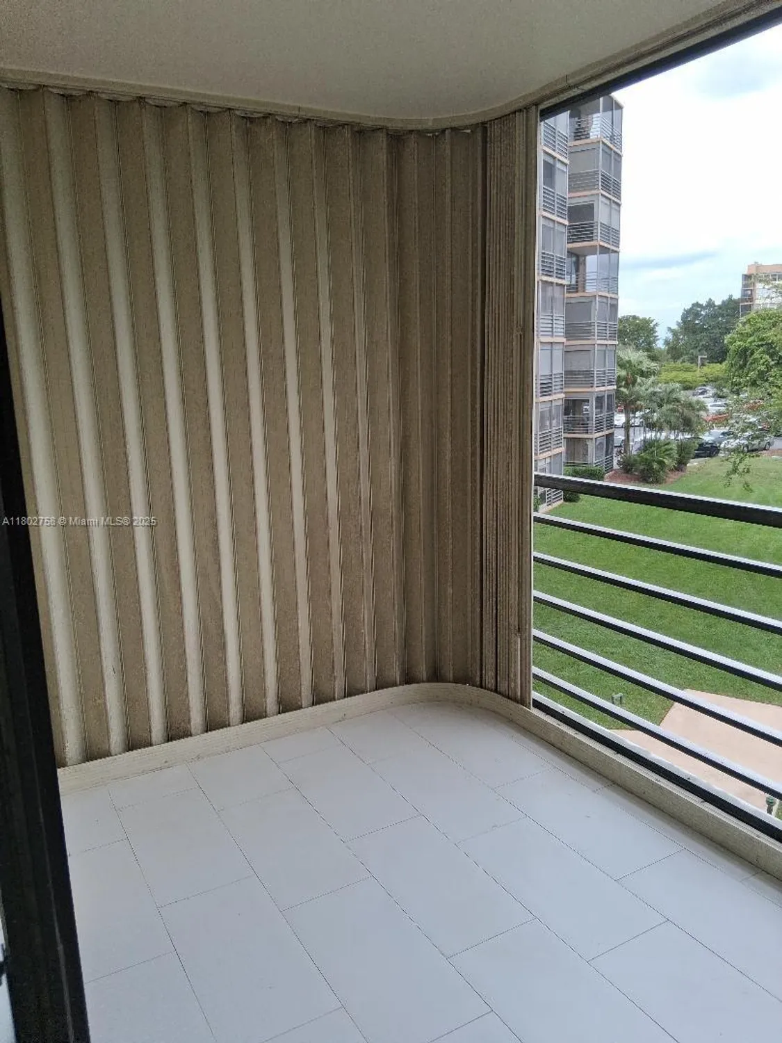 Property Slideshow image 25 of 30 | 1300 saint charles pl apt 302, Pembroke Pines, FL, 33026