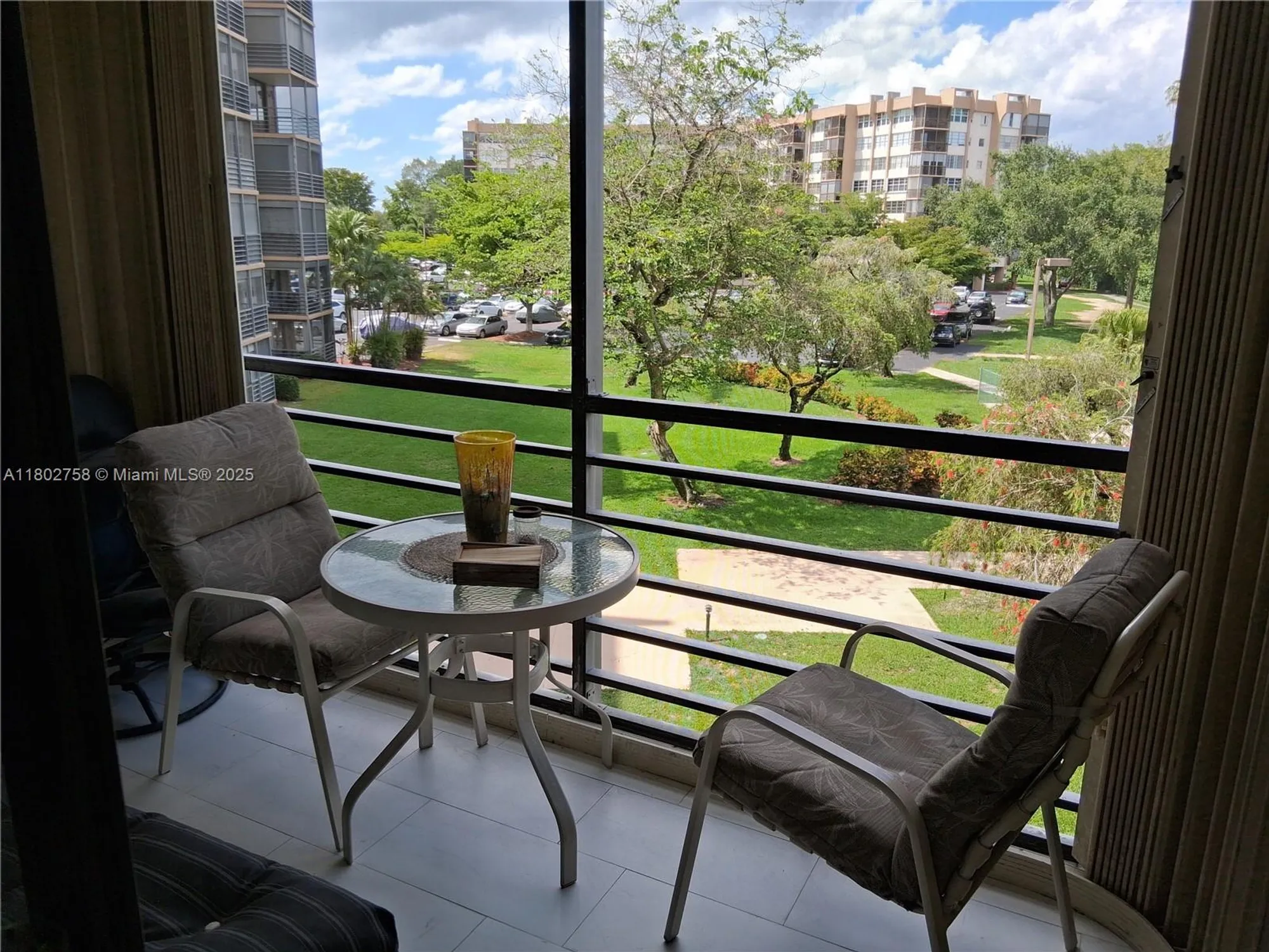 Property Slideshow image 26 of 30 | 1300 saint charles pl apt 302, Pembroke Pines, FL, 33026