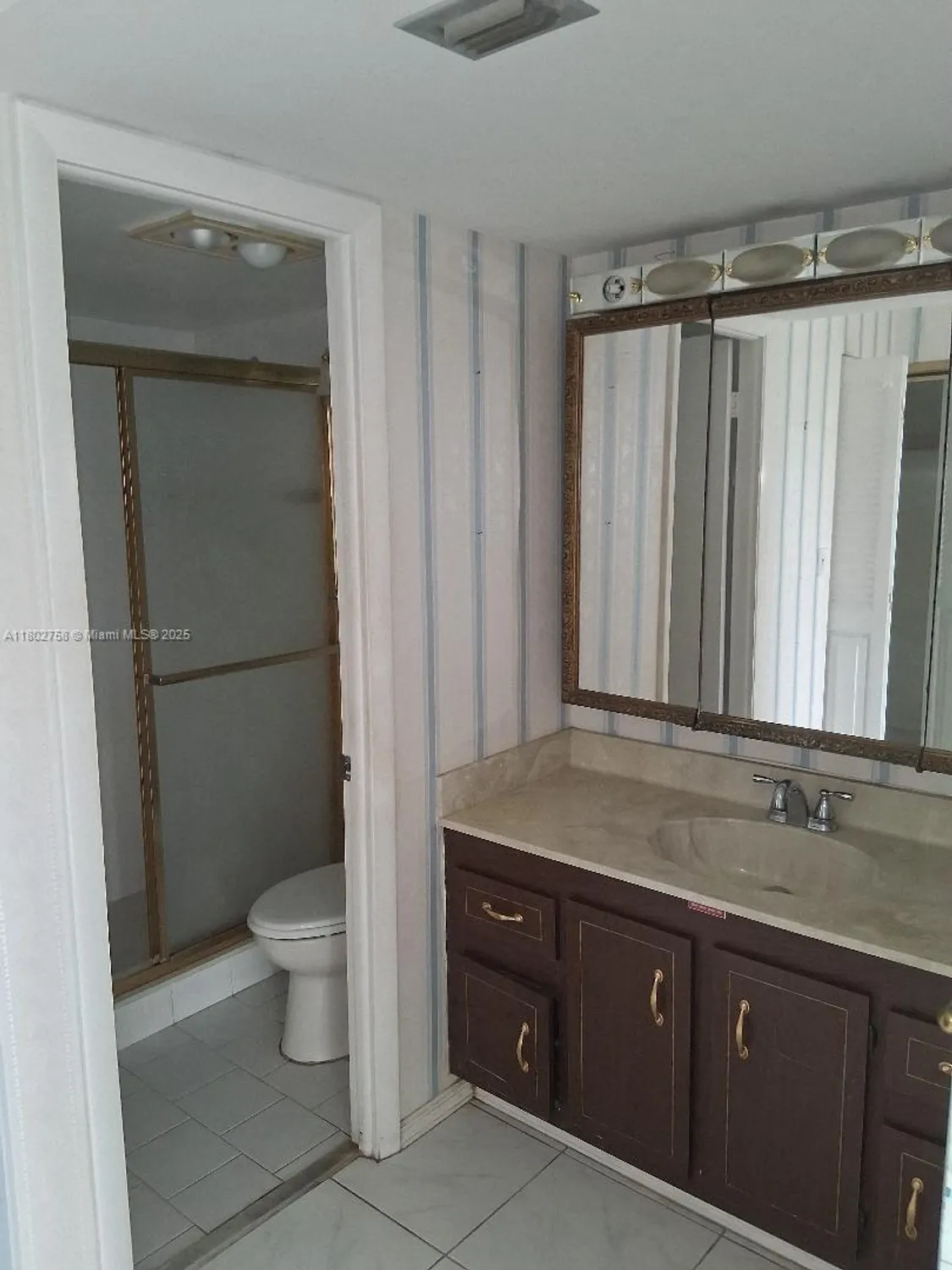 Property Slideshow image 22 of 30 | 1300 saint charles pl apt 302, Pembroke Pines, FL, 33026