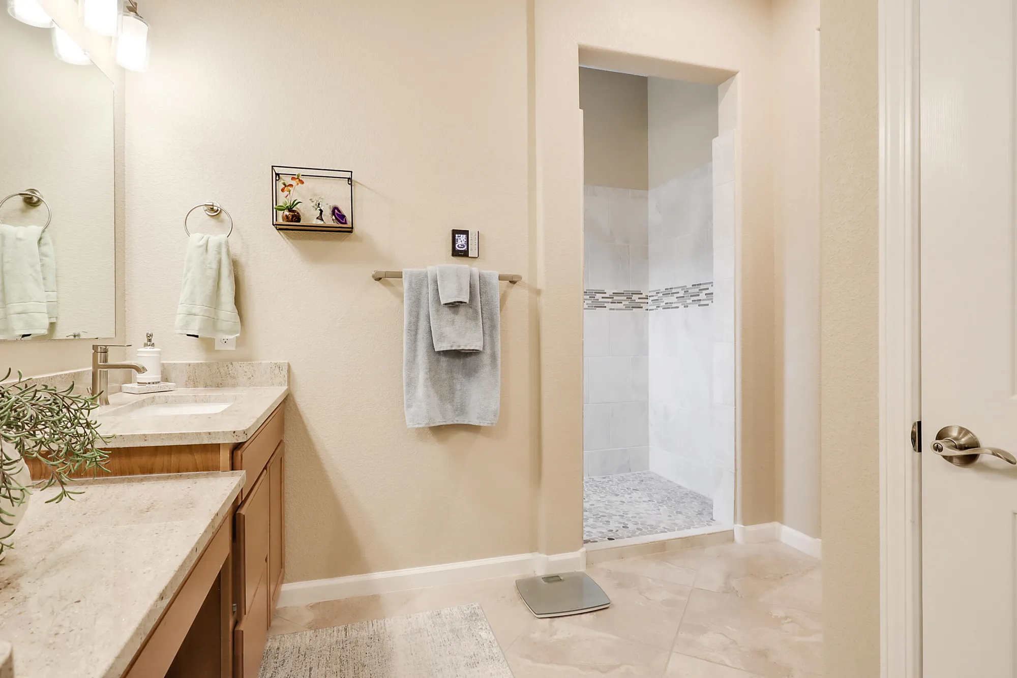 Property Slideshow image 11 of 35 | 9212 crystal creek ln nw, Albuquerque, NM, 87120