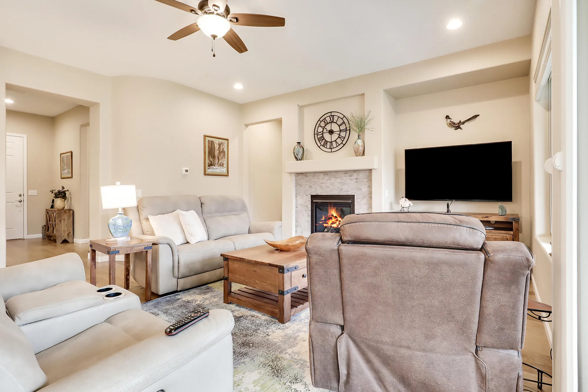 Property Slideshow image 7 of 35 | 9212 crystal creek ln nw, Albuquerque, NM, 87120