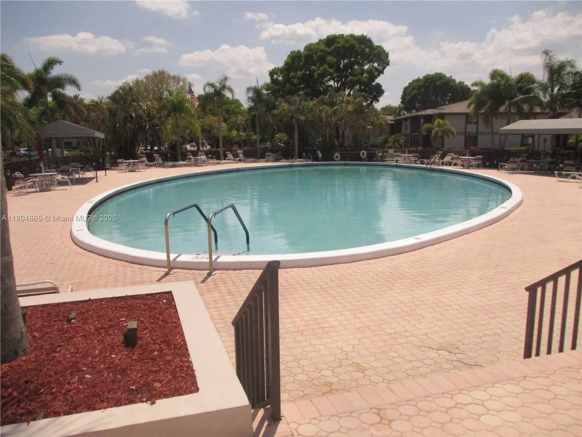 Property Slideshow image 16 of 32 | 9530 n belfort cir 108, Tamarac, FL, 33321