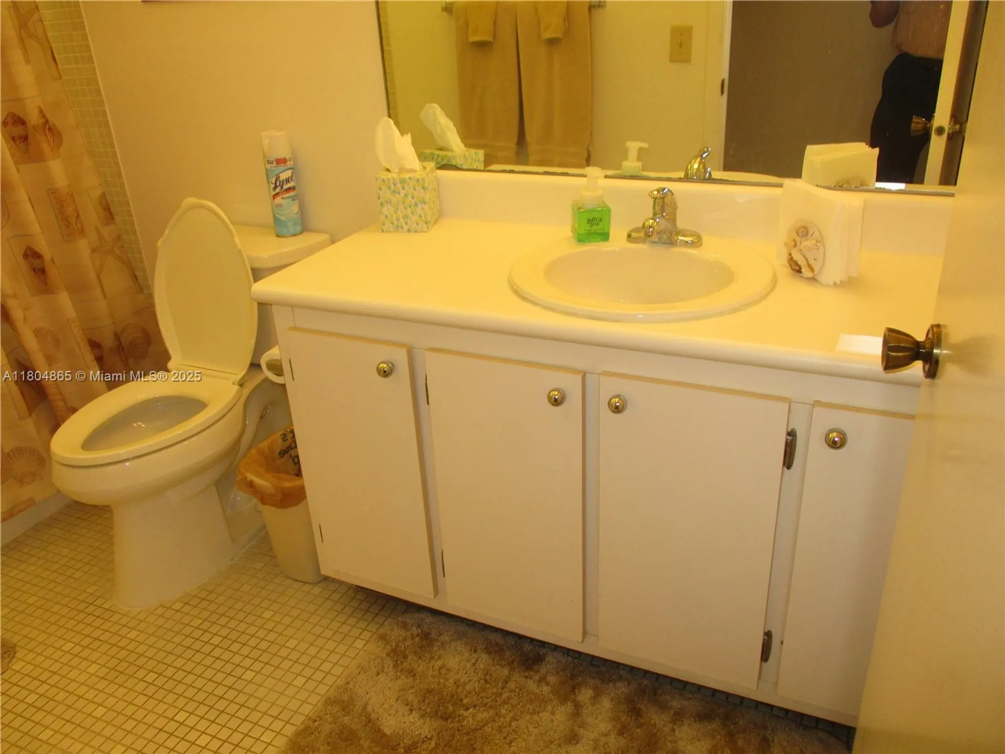 Property Slideshow image 12 of 32 | 9530 n belfort cir 108, Tamarac, FL, 33321