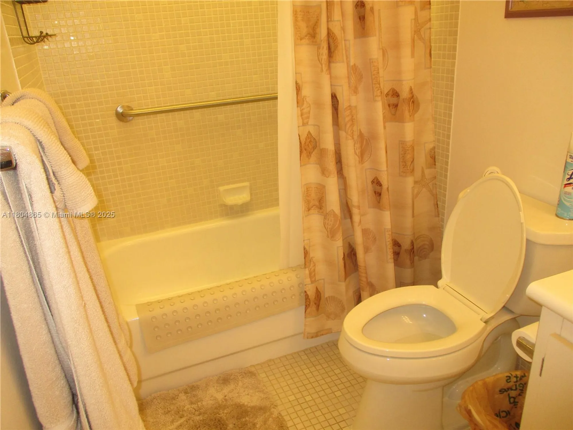 Property Slideshow image 13 of 32 | 9530 n belfort cir 108, Tamarac, FL, 33321