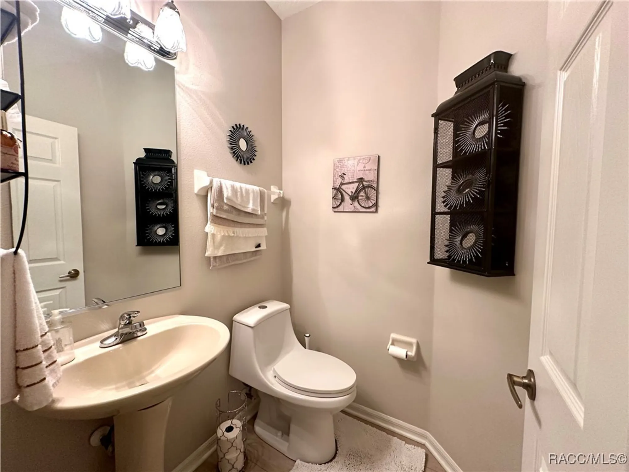 Property Slideshow image 10 of 49 | 418 w doerr path, Hernando, FL, 34442