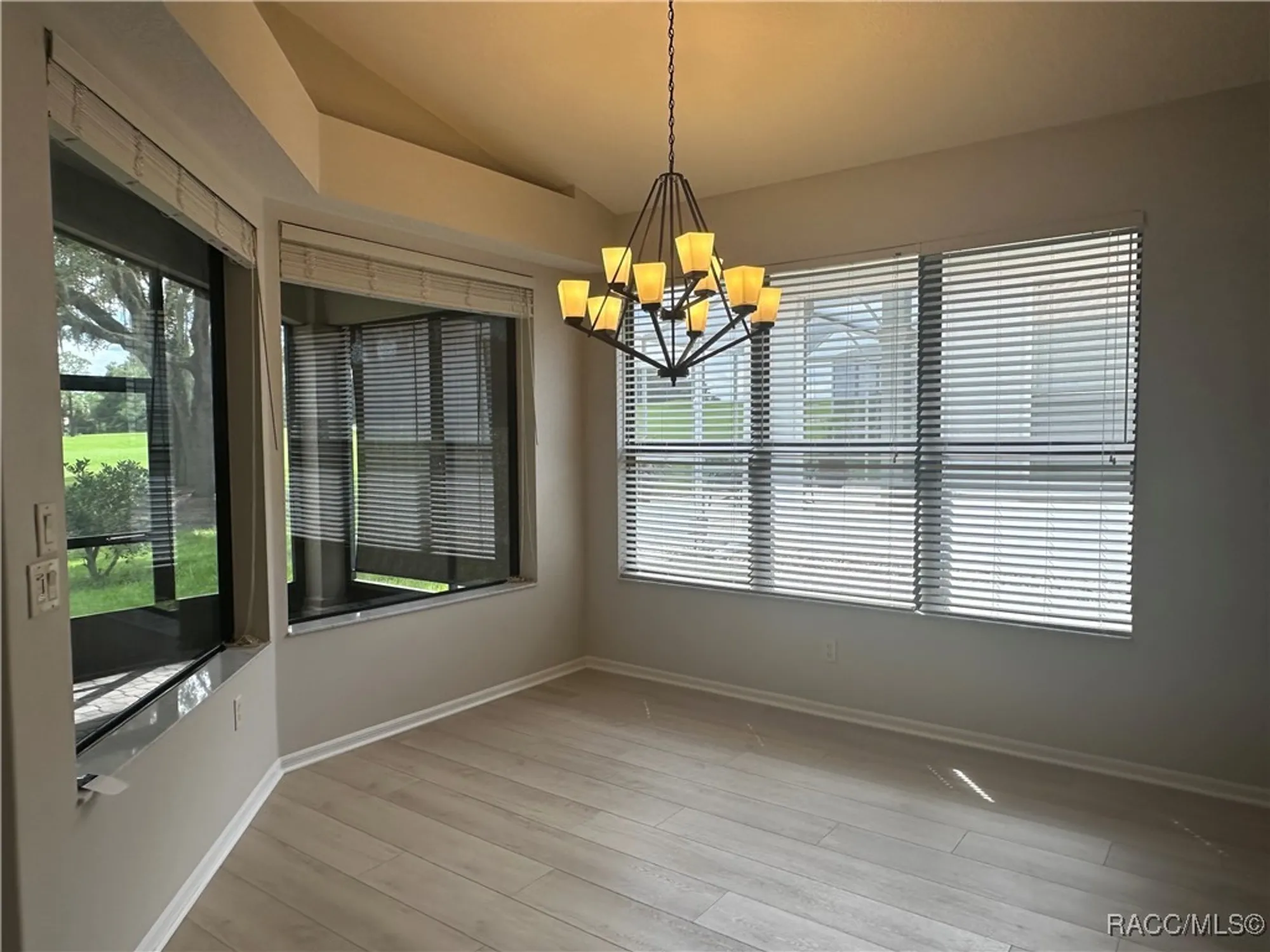 Property Slideshow image 7 of 49 | 418 w doerr path, Hernando, FL, 34442