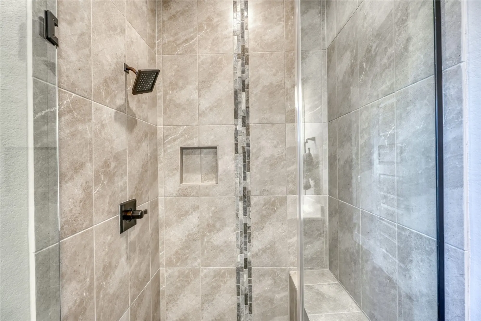 Property Slideshow image 26 of 40 | 111 medici cv, Horseshoe Bay, TX, 78657