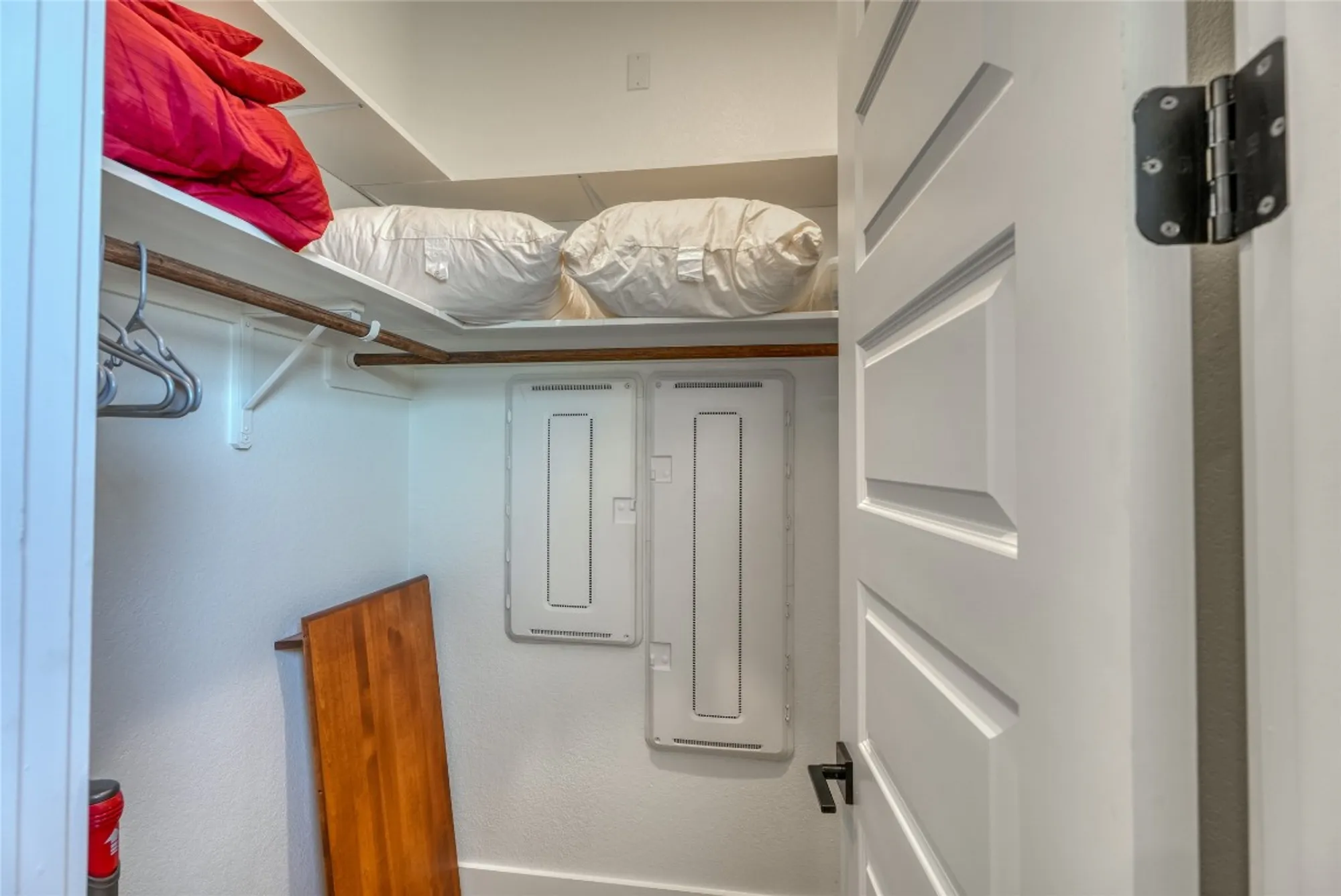 Property Slideshow image 27 of 40 | 111 medici cv, Horseshoe Bay, TX, 78657