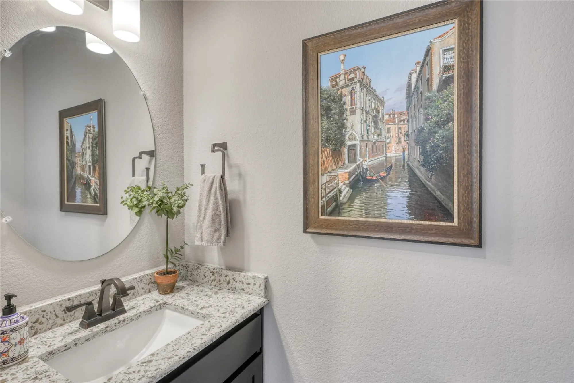 Property Slideshow image 28 of 40 | 111 medici cv, Horseshoe Bay, TX, 78657