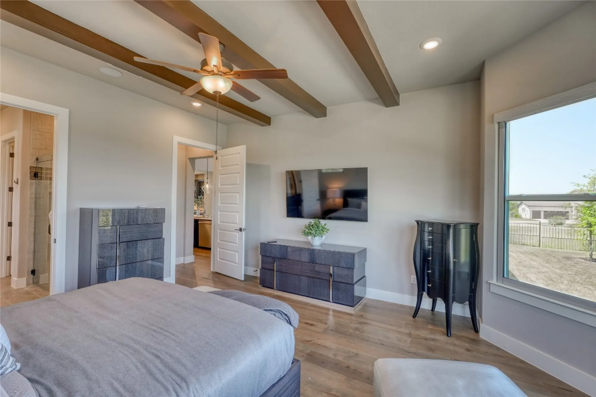 Property Slideshow image 21 of 40 | 111 medici cv, Horseshoe Bay, TX, 78657