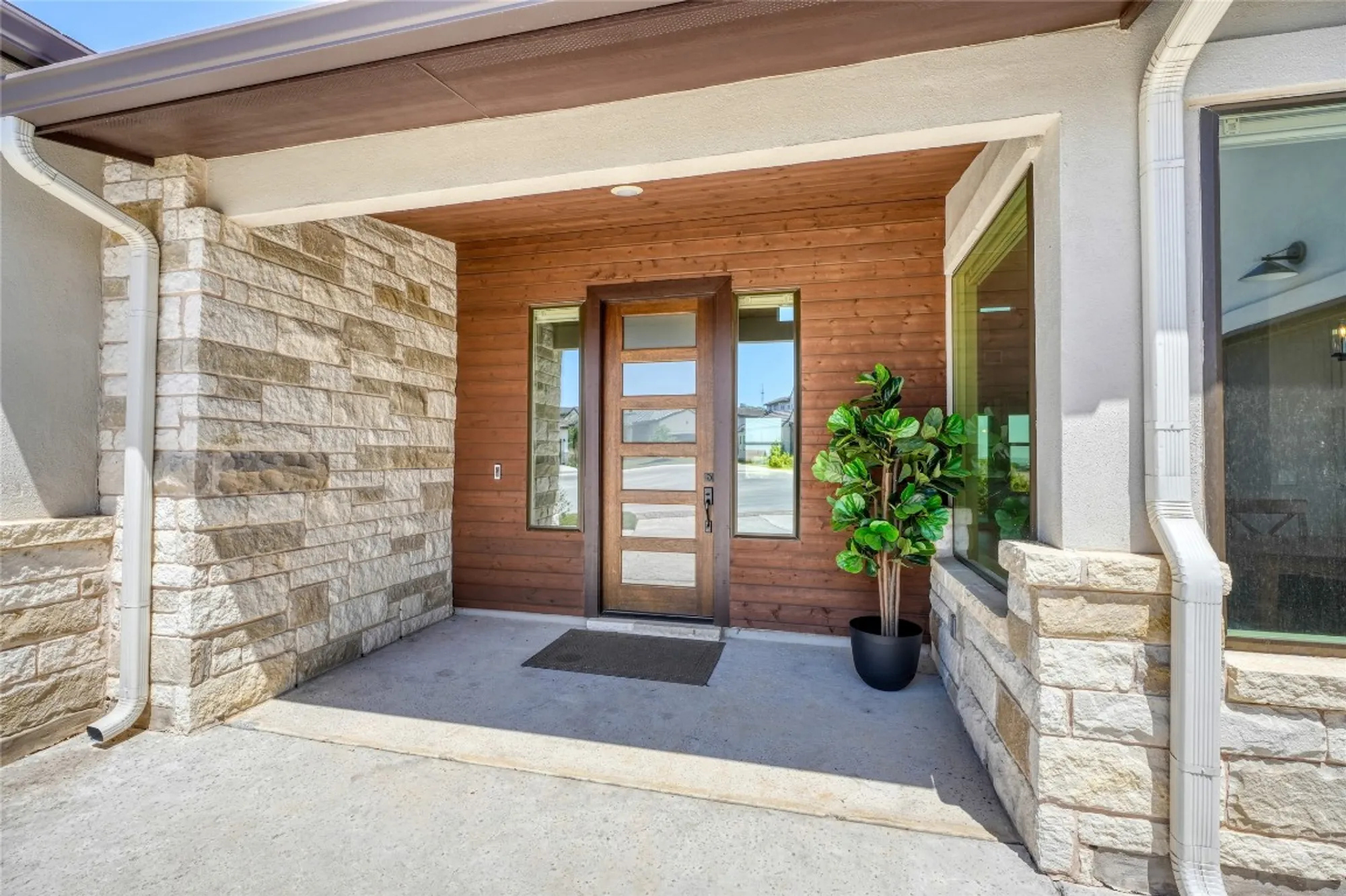 Property Slideshow image 3 of 40 | 111 medici cv, Horseshoe Bay, TX, 78657