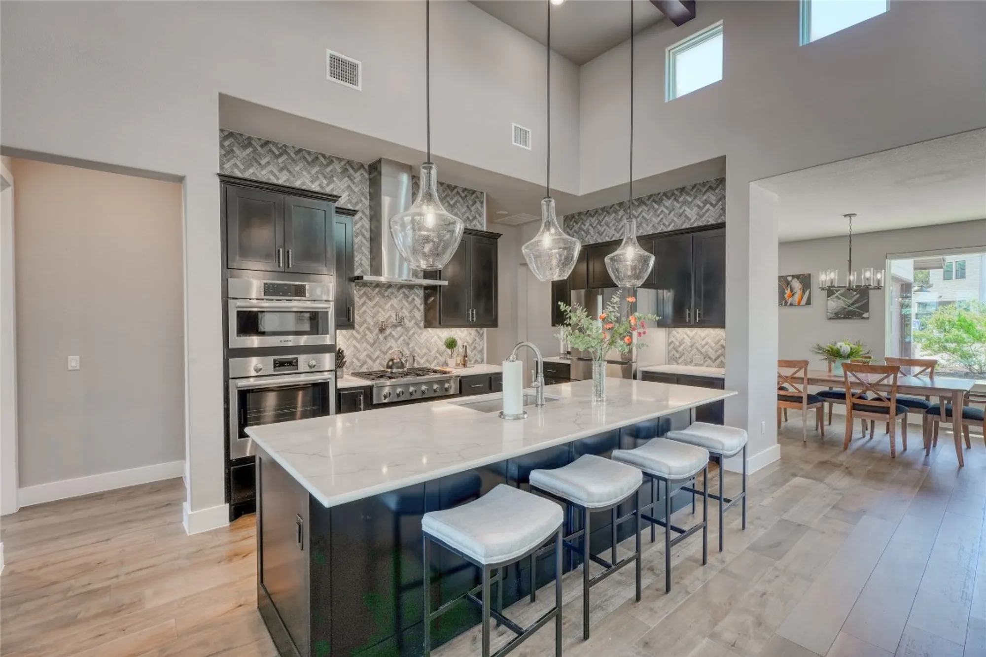 Property Slideshow image 8 of 40 | 111 medici cv, Horseshoe Bay, TX, 78657