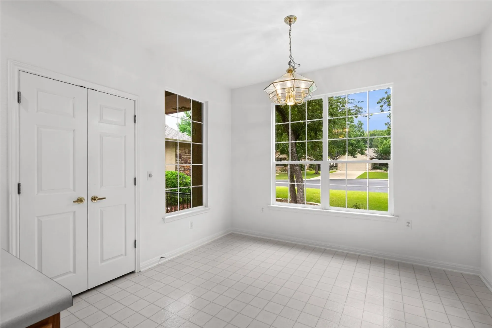 Property Slideshow image 15 of 34 | 106 ranch house cv, Georgetown, TX, 78633