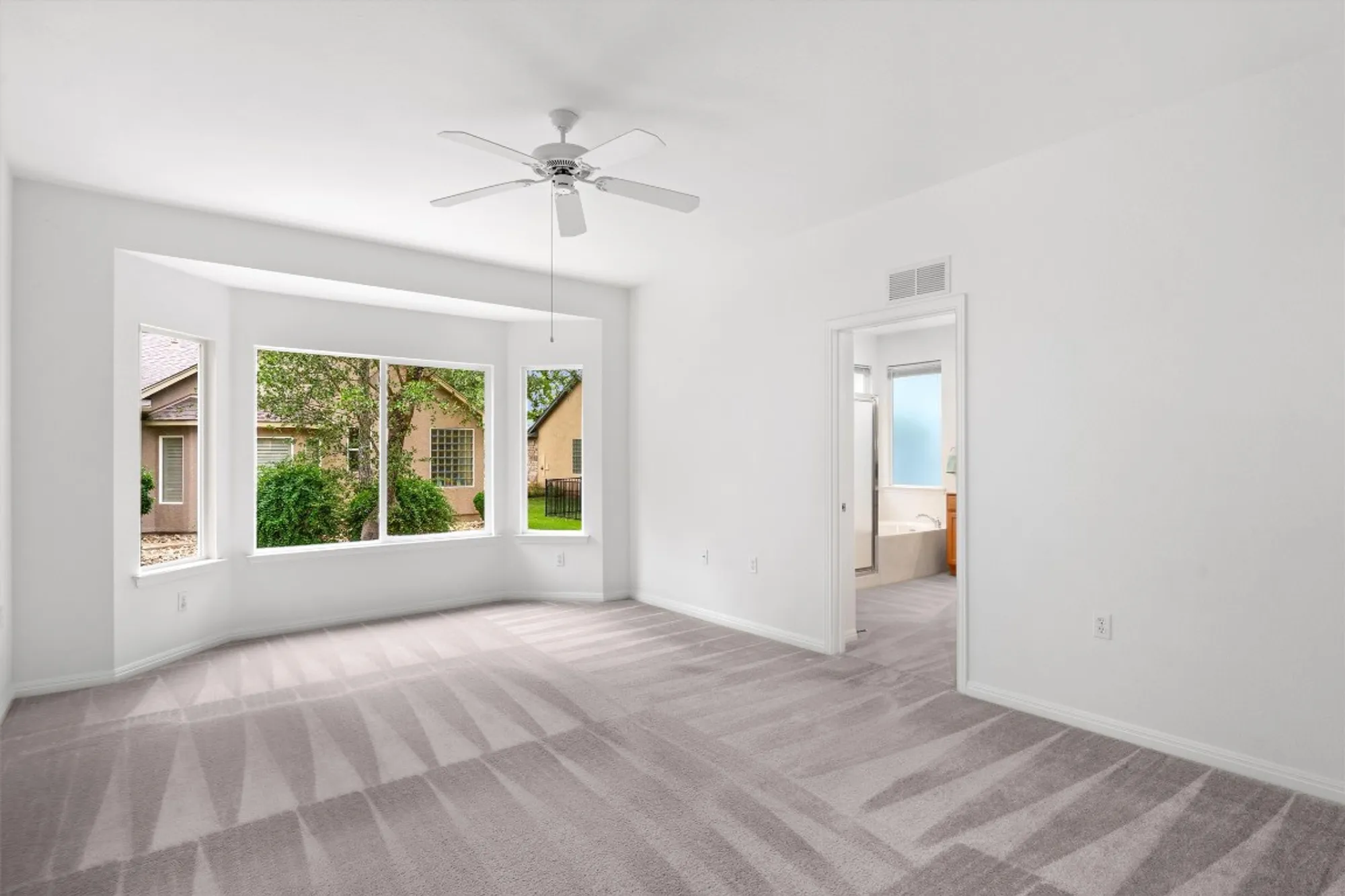 Property Slideshow image 18 of 34 | 106 ranch house cv, Georgetown, TX, 78633