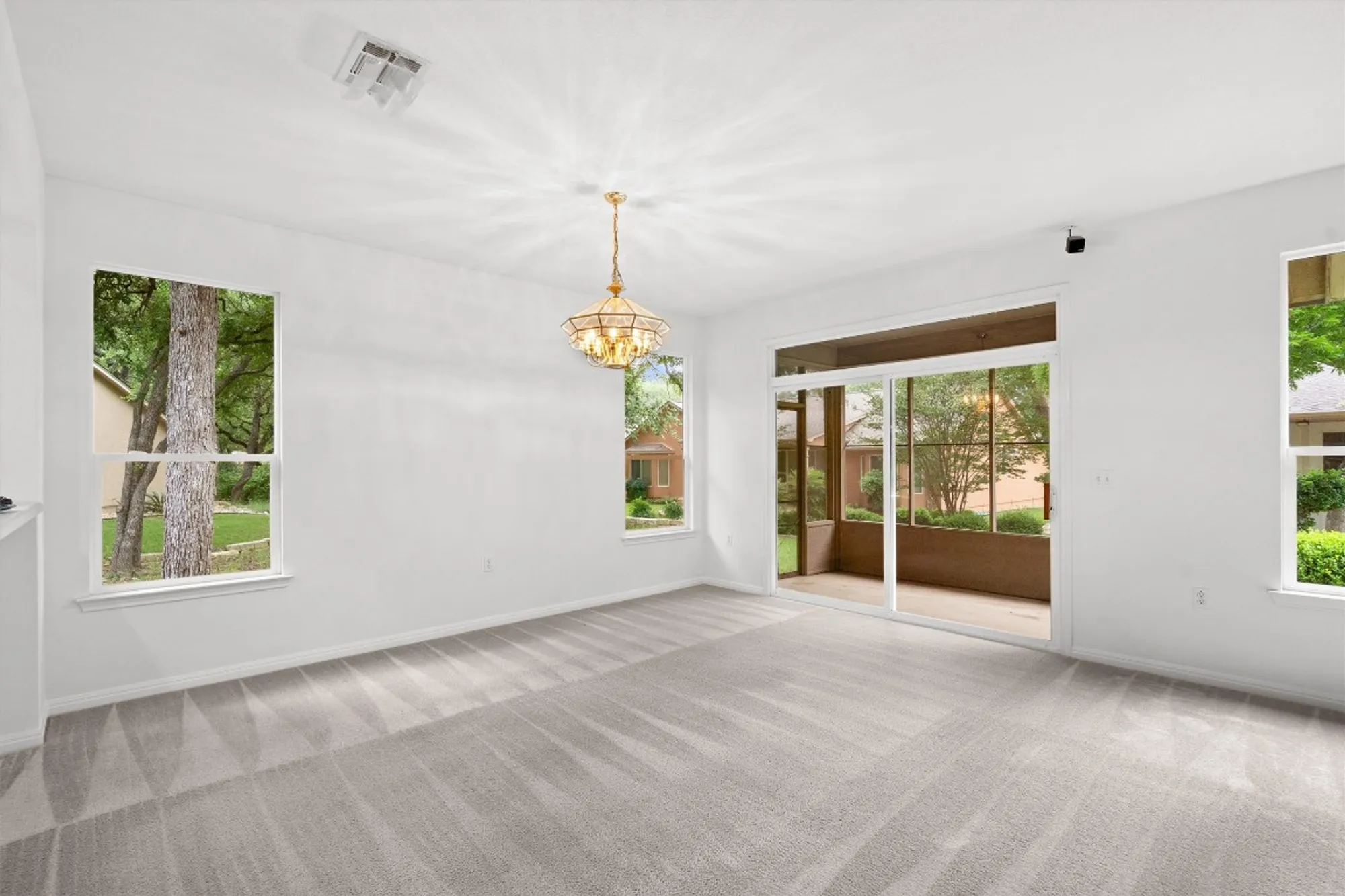 Property Slideshow image 9 of 34 | 106 ranch house cv, Georgetown, TX, 78633