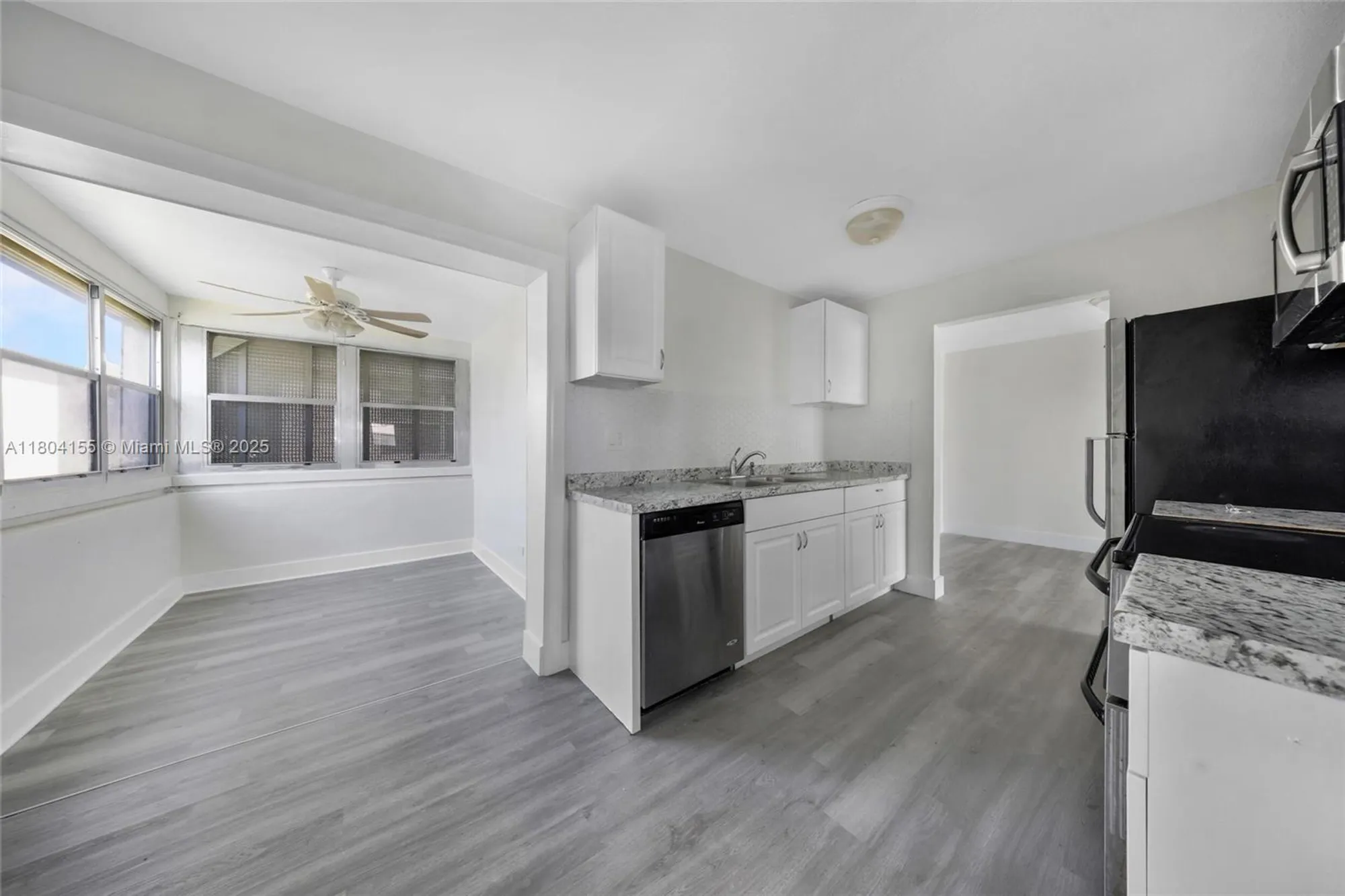 Property Slideshow image 5 of 20 | 2520 nw 2nd dr, Pompano Beach, FL, 33064