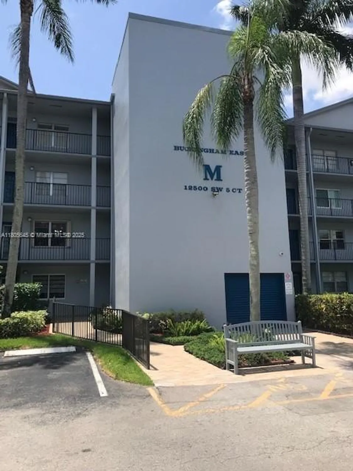 Property Slideshow image 6 of 24 | 12500 sw 5th ct 210m, Pembroke Pines, FL, 33027