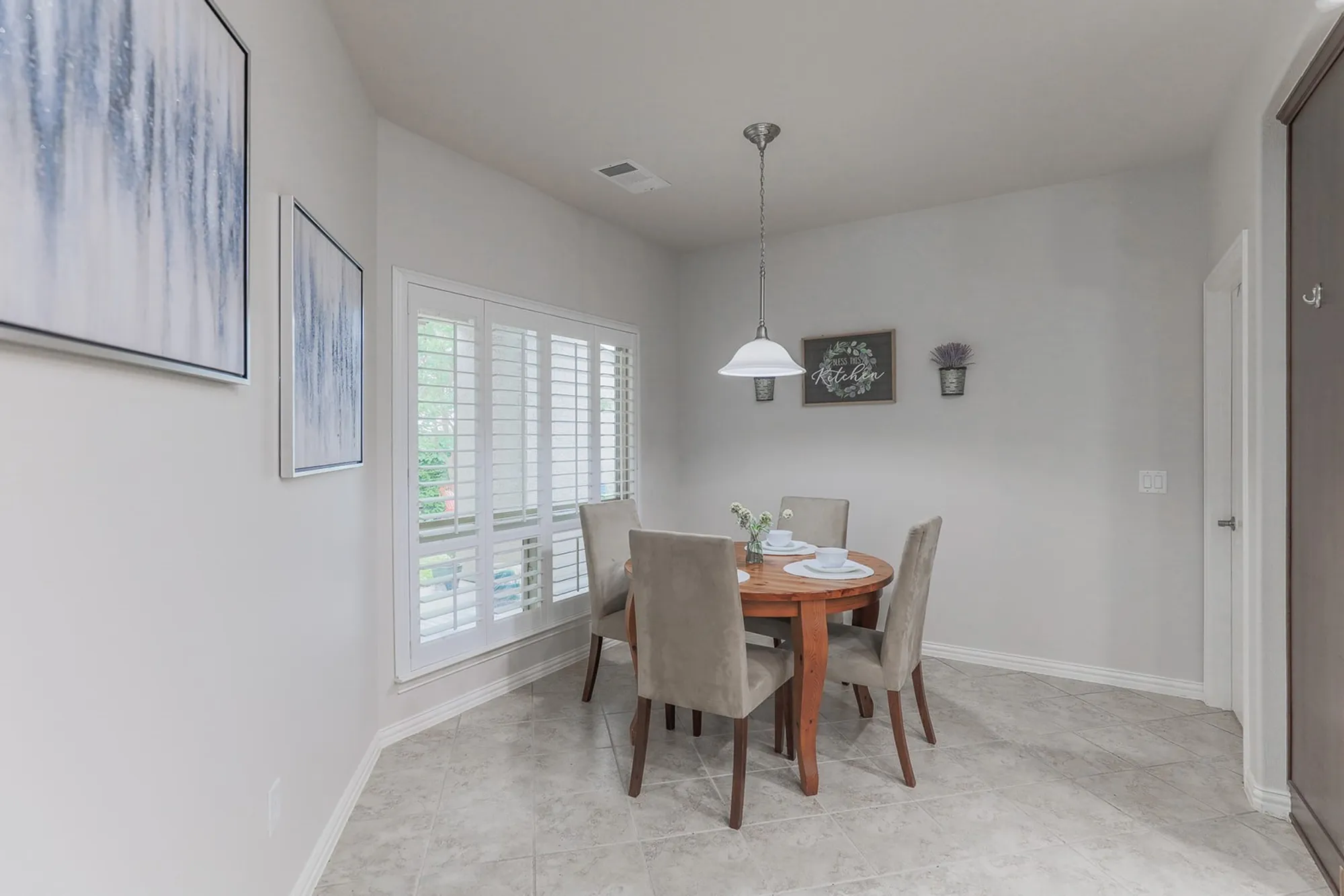 Property Slideshow image 18 of 38 | 11109 la jolla way, Denton, TX, 76207