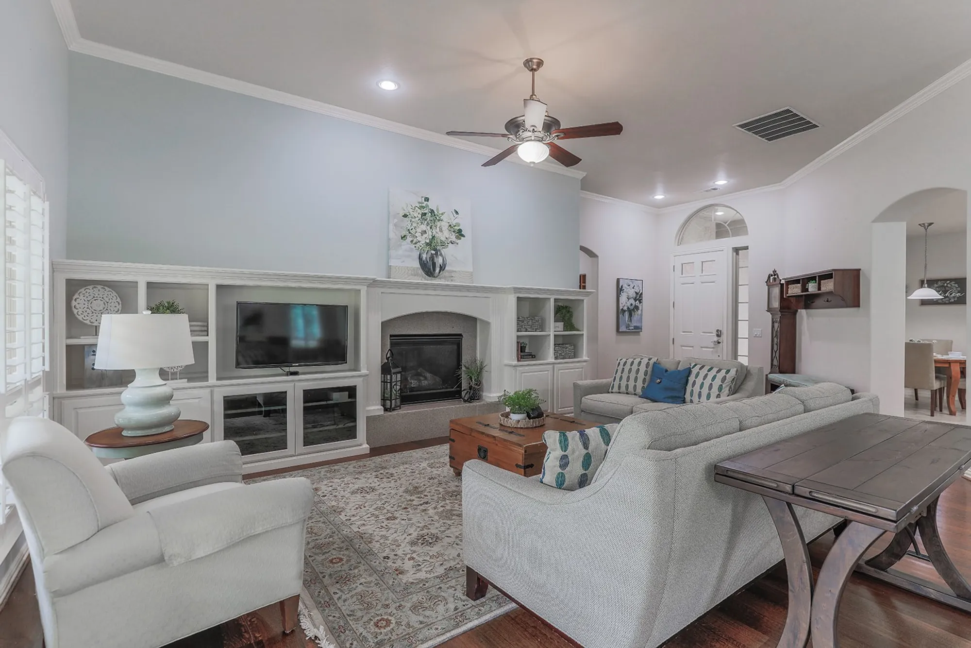 Property Slideshow image 11 of 38 | 11109 la jolla way, Denton, TX, 76207