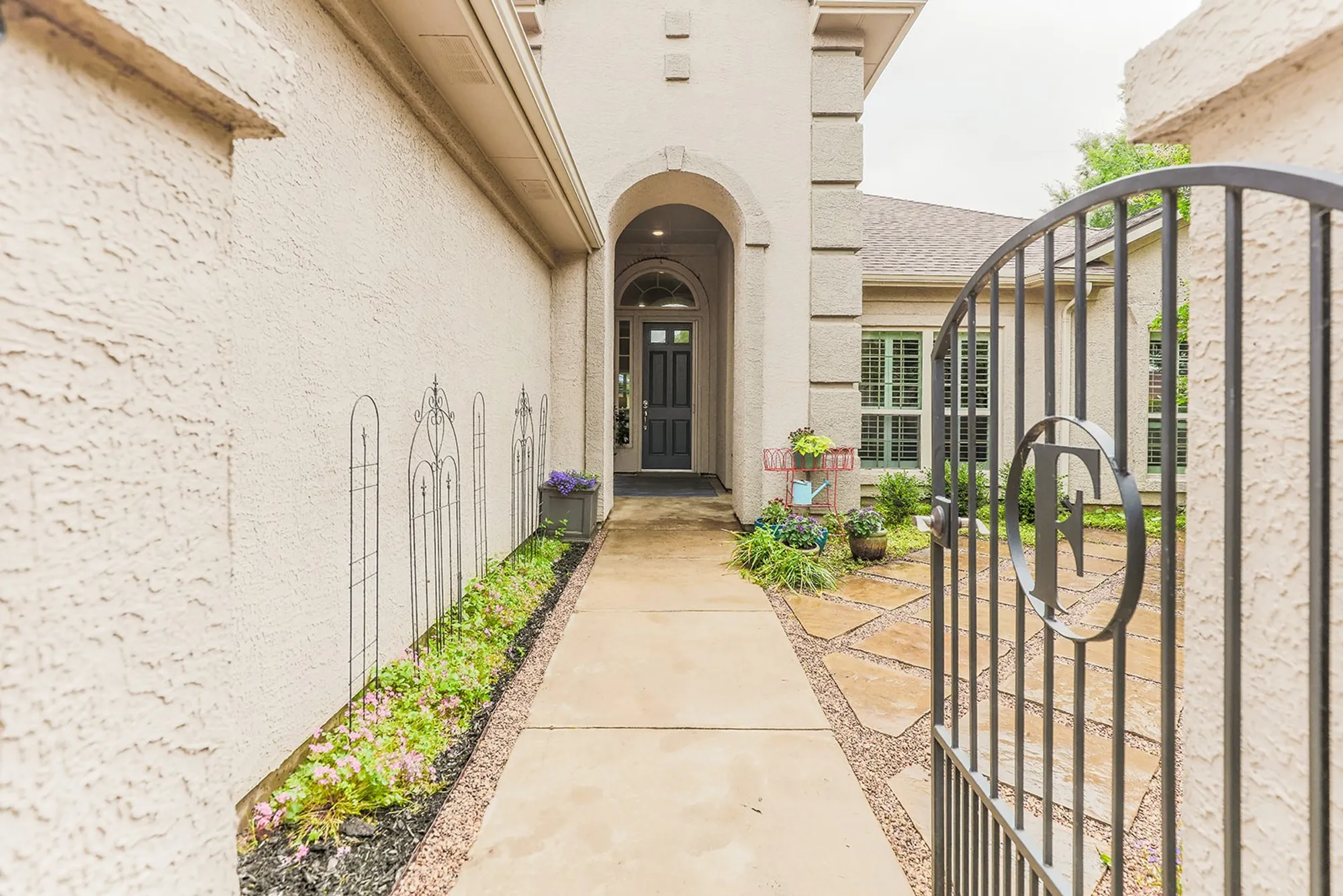 Property Slideshow image 4 of 38 | 11109 la jolla way, Denton, TX, 76207