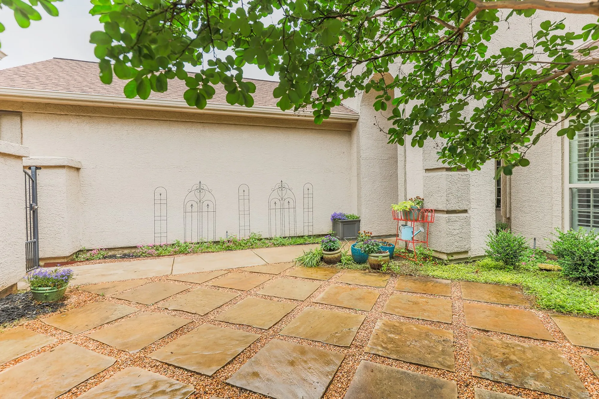 Property Slideshow image 6 of 38 | 11109 la jolla way, Denton, TX, 76207