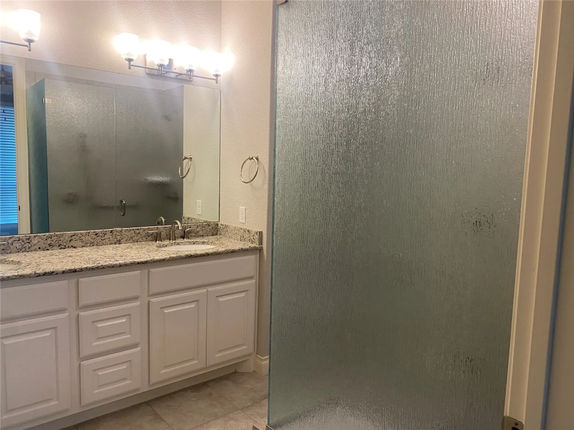 Property Slideshow image 10 of 20 | 104 bella toscana ave apt 2106, Lakeway, TX, 78734