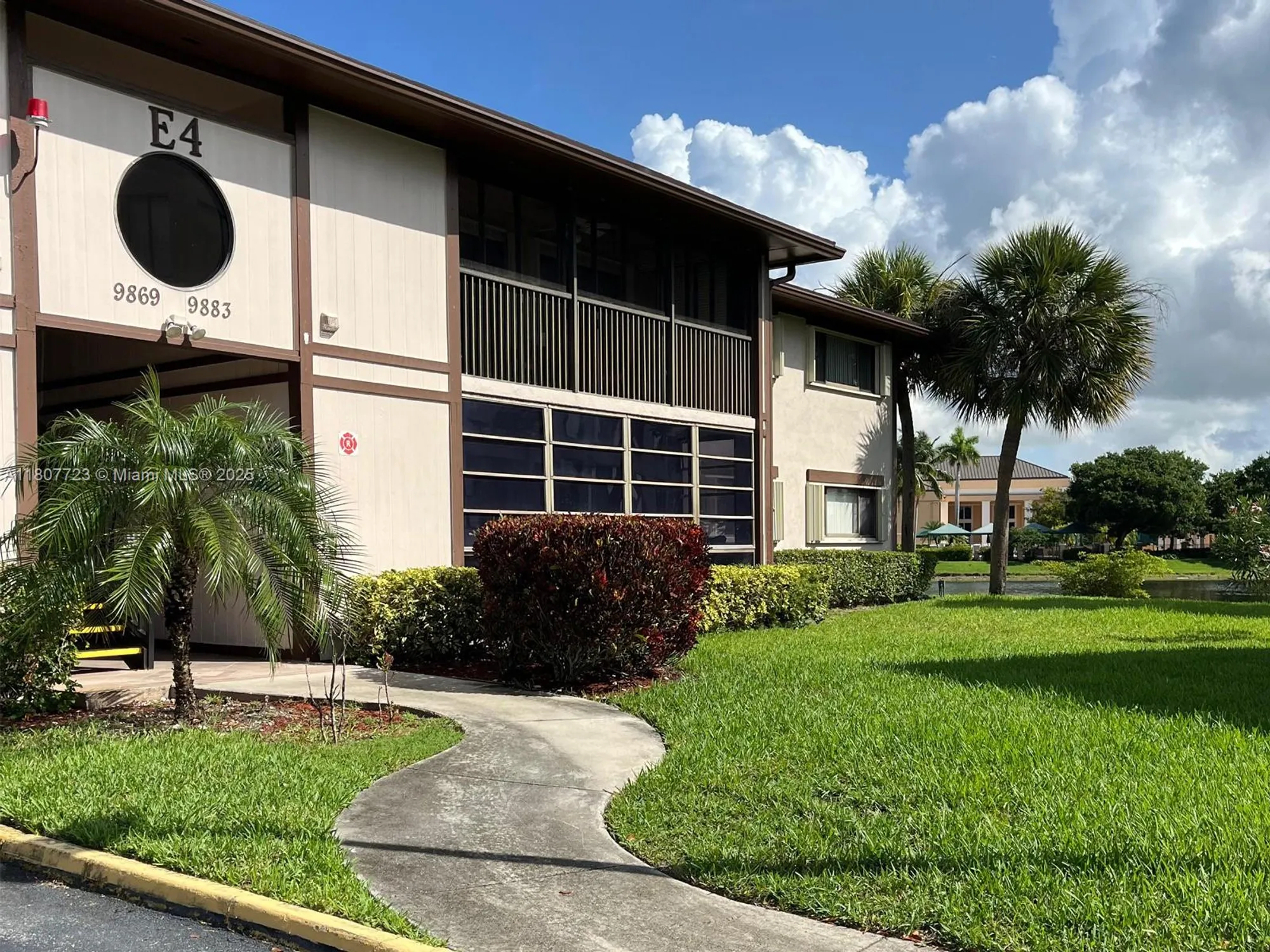 Property Slideshow image 22 of 31 | 9873 n belfort cir 215, Tamarac, FL, 33321